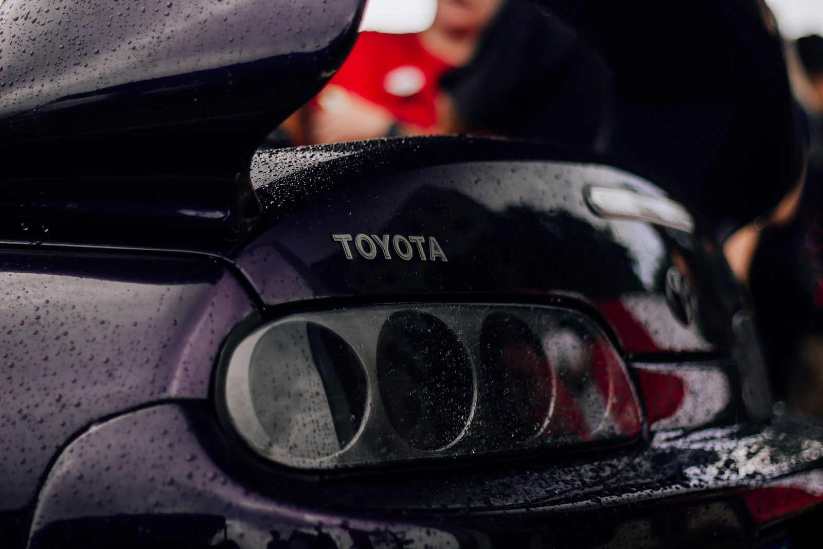 Задние фонари Toyota Supra крупным планом