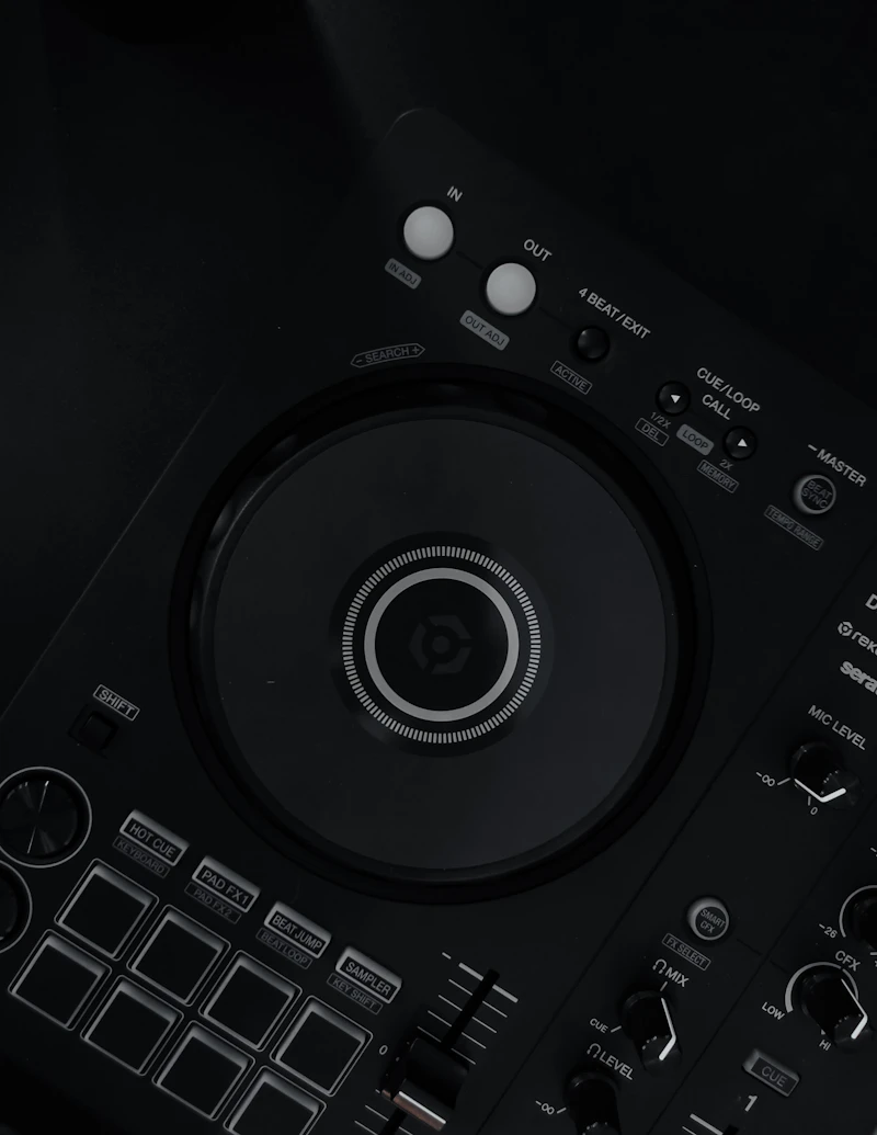 Pioneer DJ DDJ-FLX4 controller