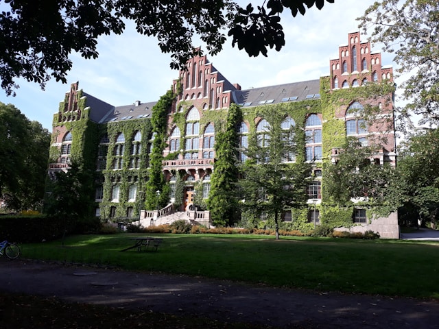 Leuphana Universität  LÃ¼neburg