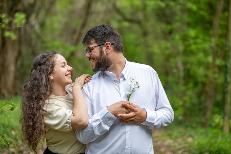 Pareja en bosque de Madrid