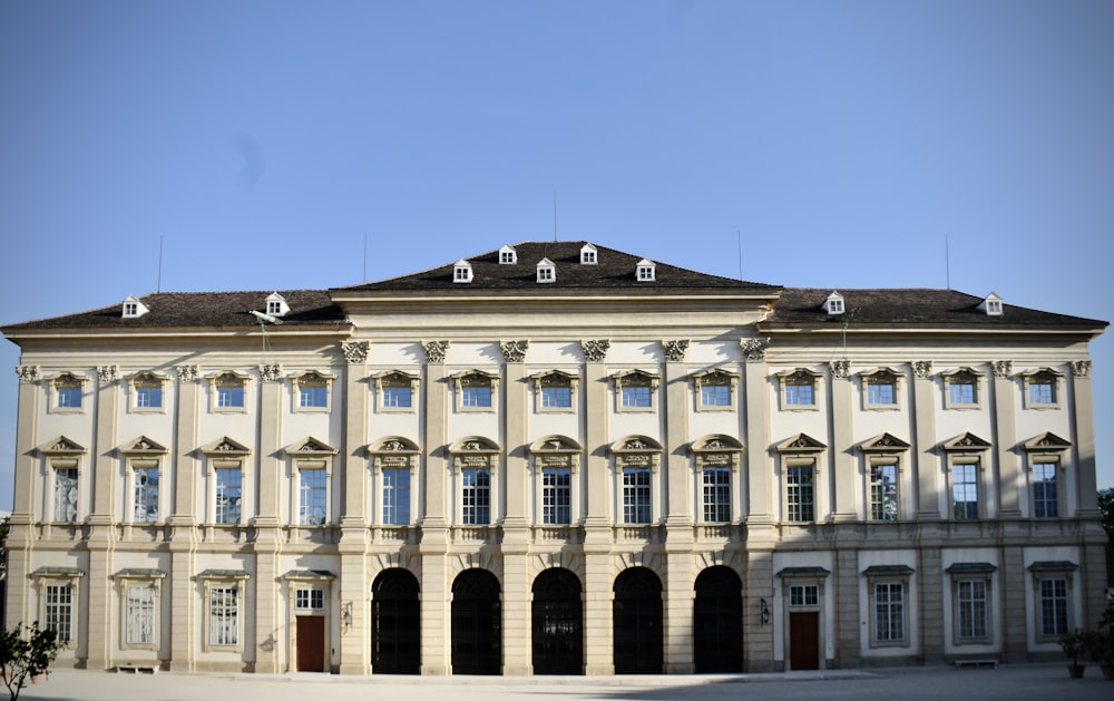 a large building with a lot of windows on top of it