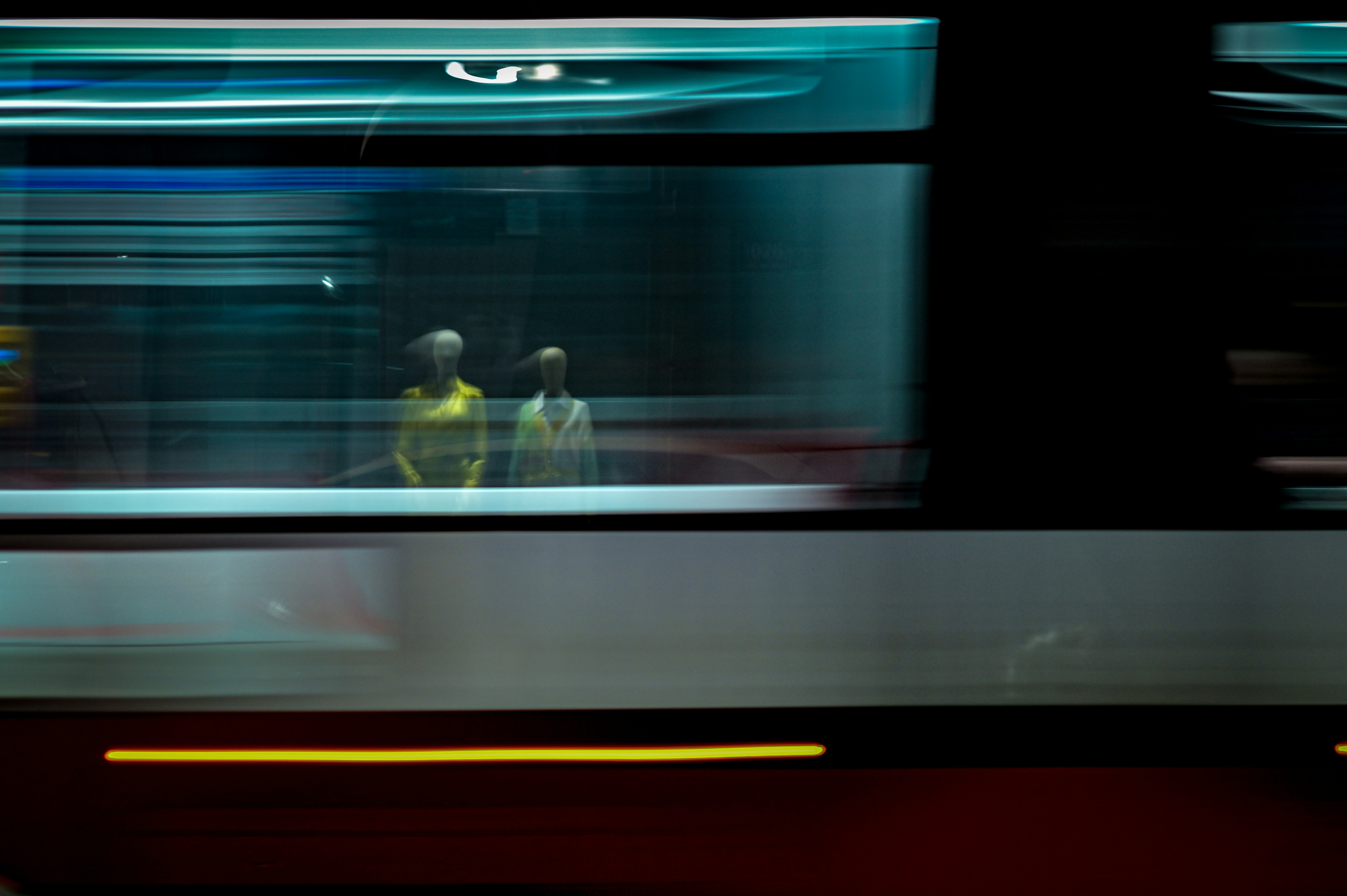 Understanding Mode Collapse in Score-Based Generative Models