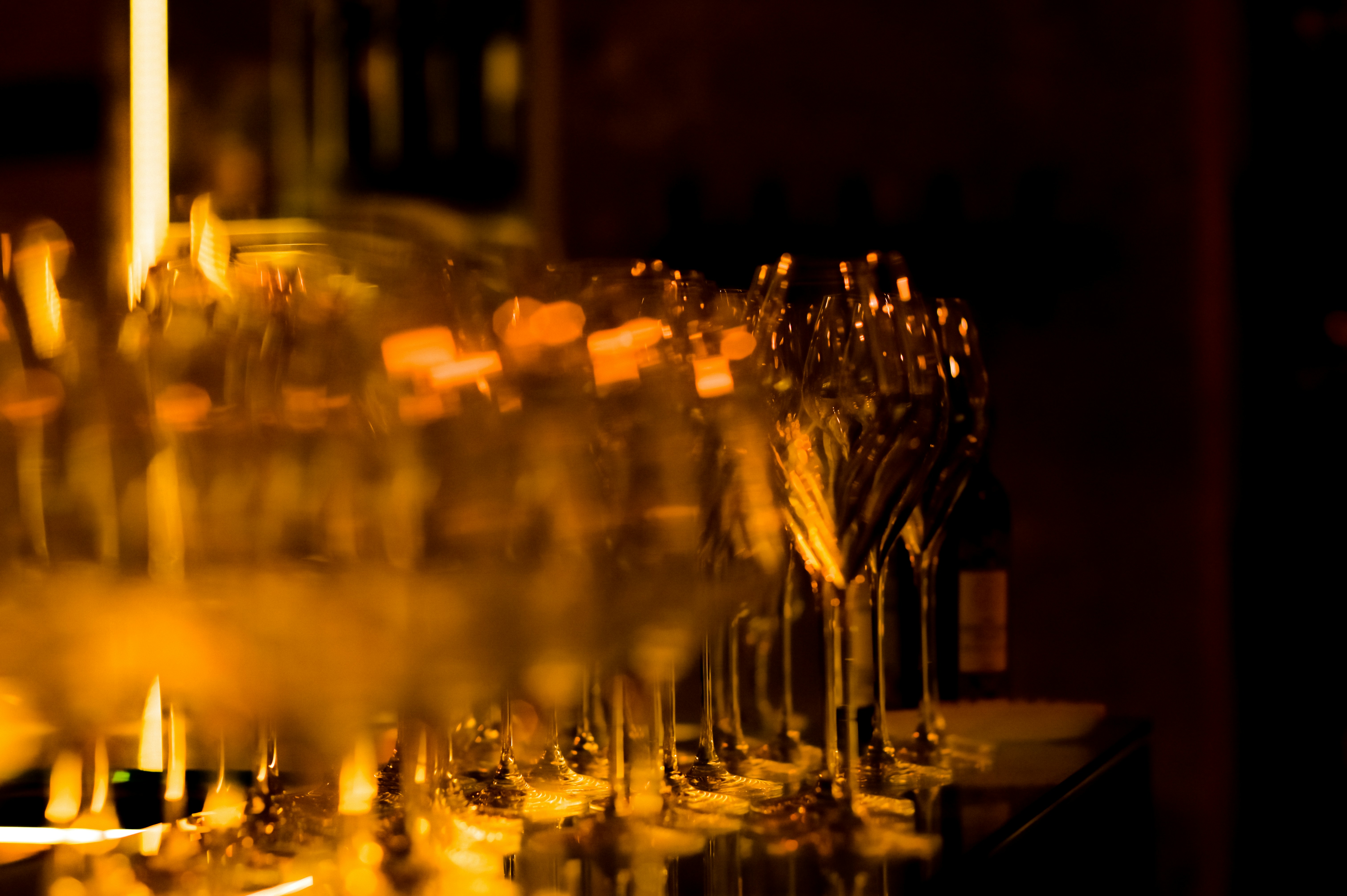 Elegant Glass Wine Set