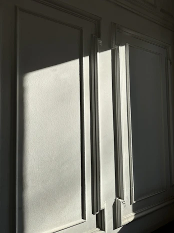 Natural lighting emphasizes the detail in Project 1's materials.