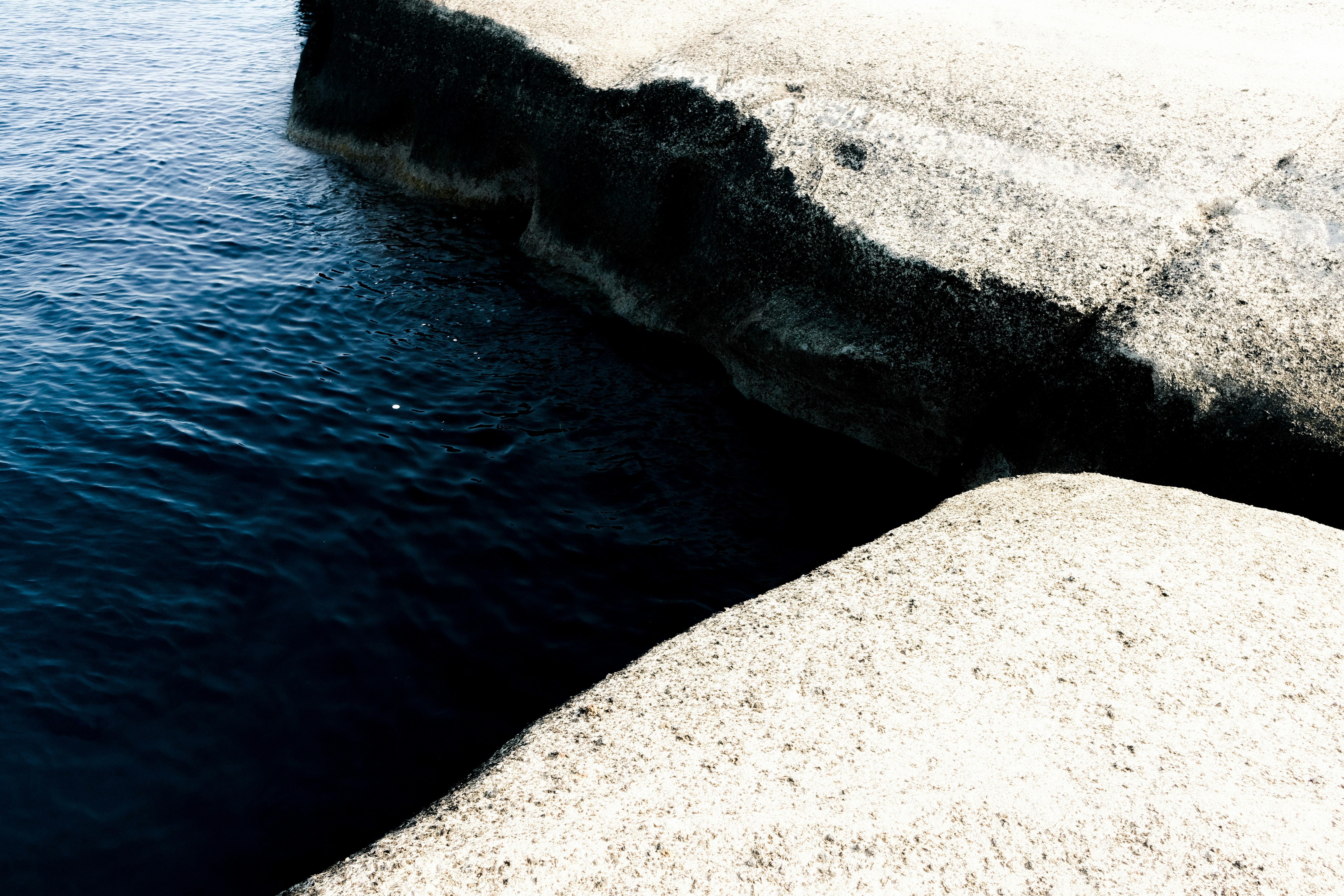 Milos beaches by boat: Sarakiniko Beach: Lunar Landscapes Await