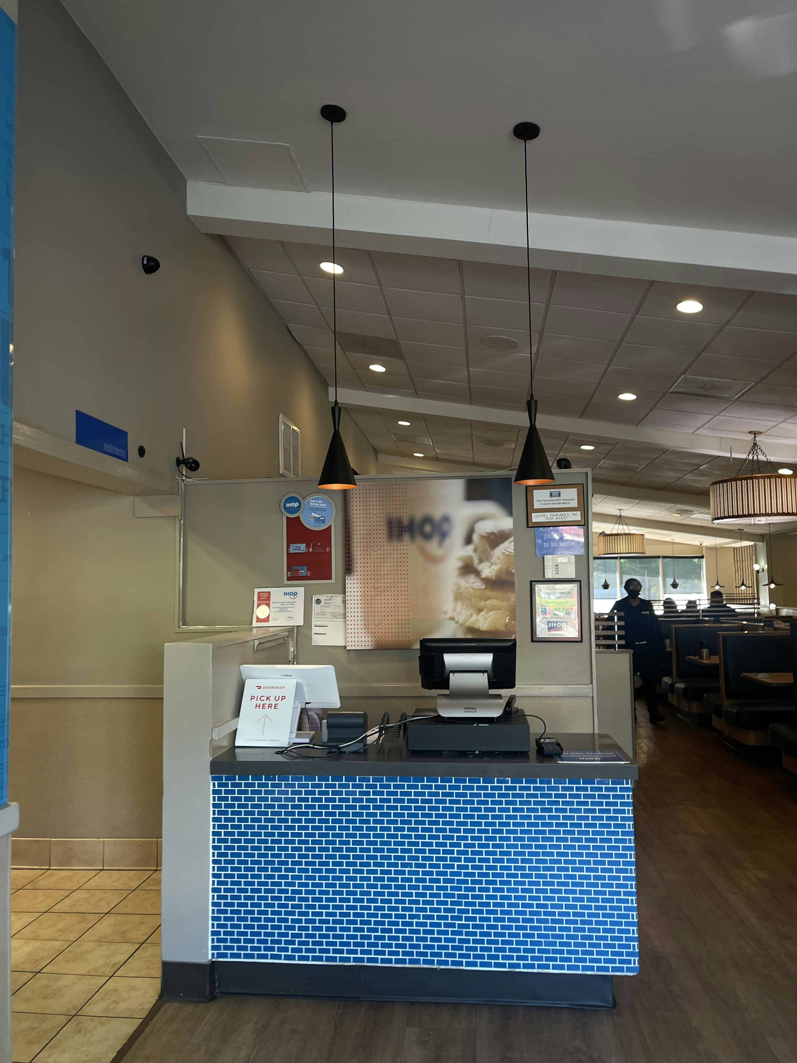 Overcoming Common Restaurant Frustrations with Petoba