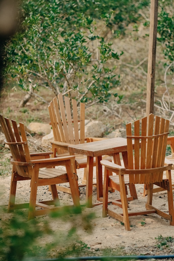Bộ bàn ghế sân vườn gỗ teak tại nhà khách – Nội Thất Vương Quốc