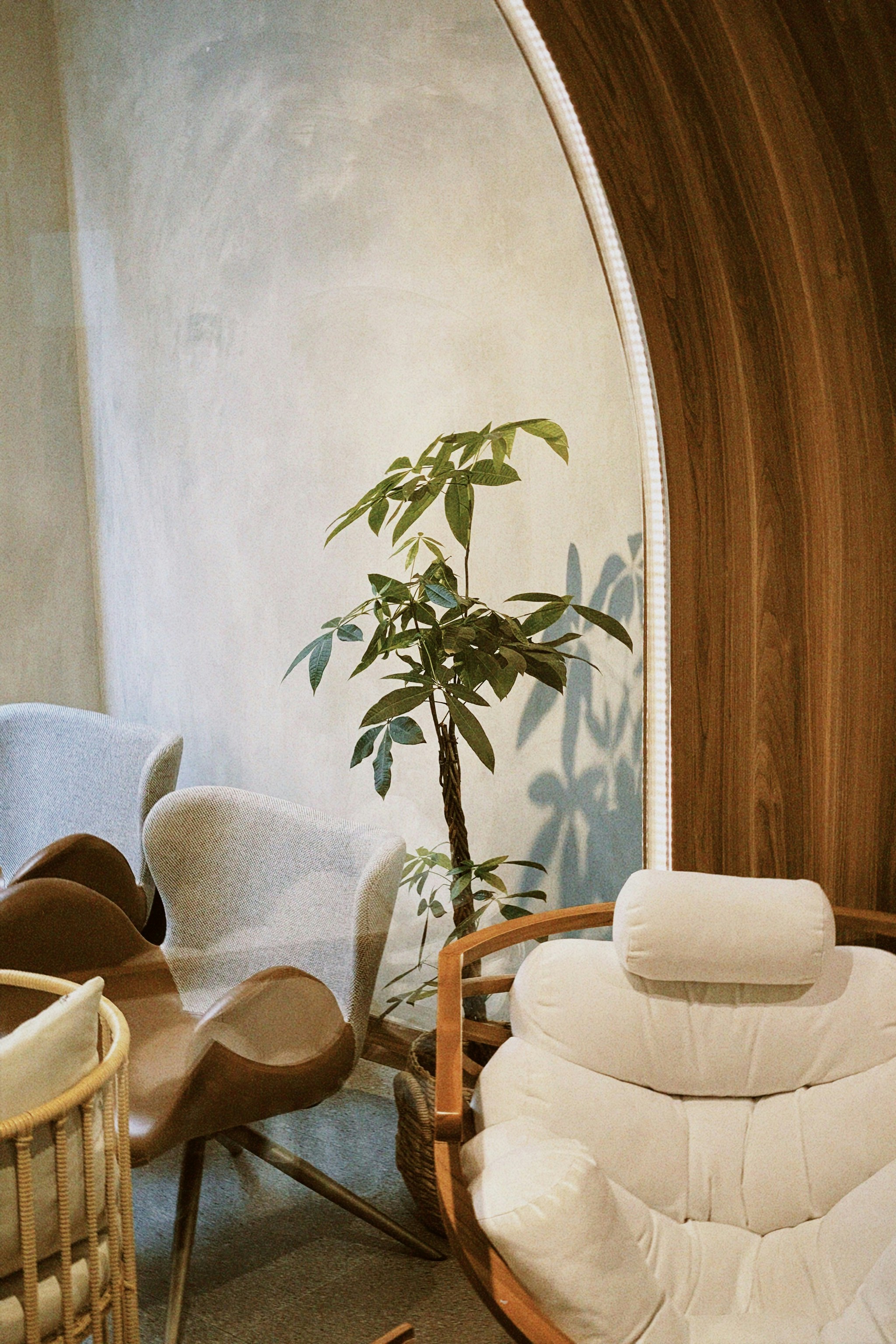 minimalist wood wallpaper, wallpaper, Japandi Nightstands: Style & Function for Your Entryway 2