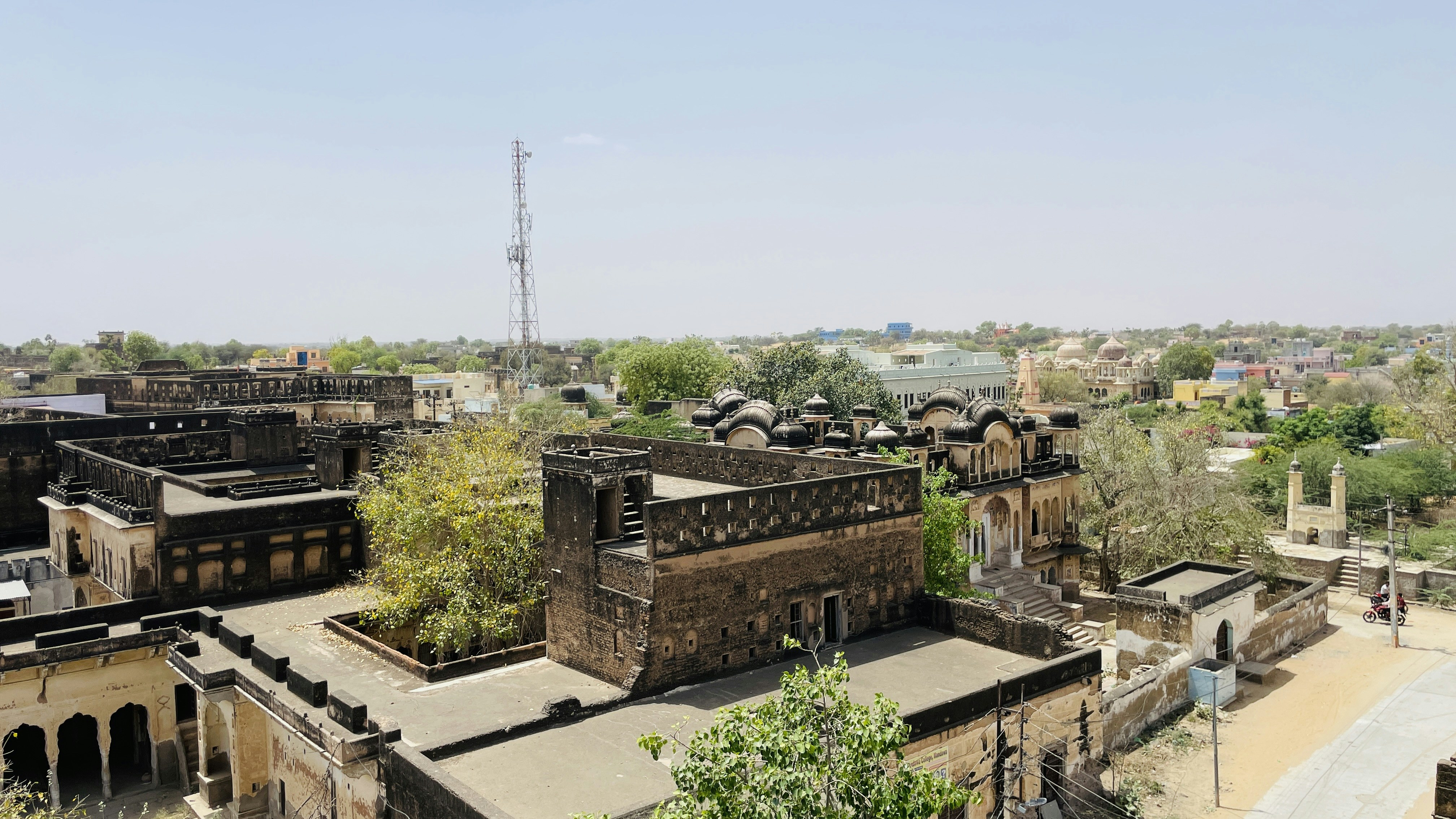 高層ビルからの街の眺め