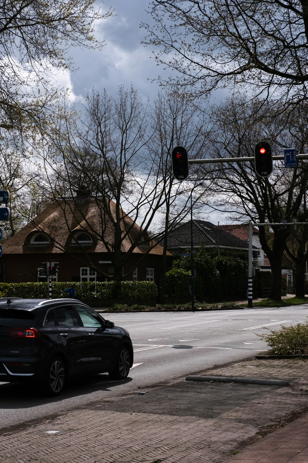 a car is stopped at a red light