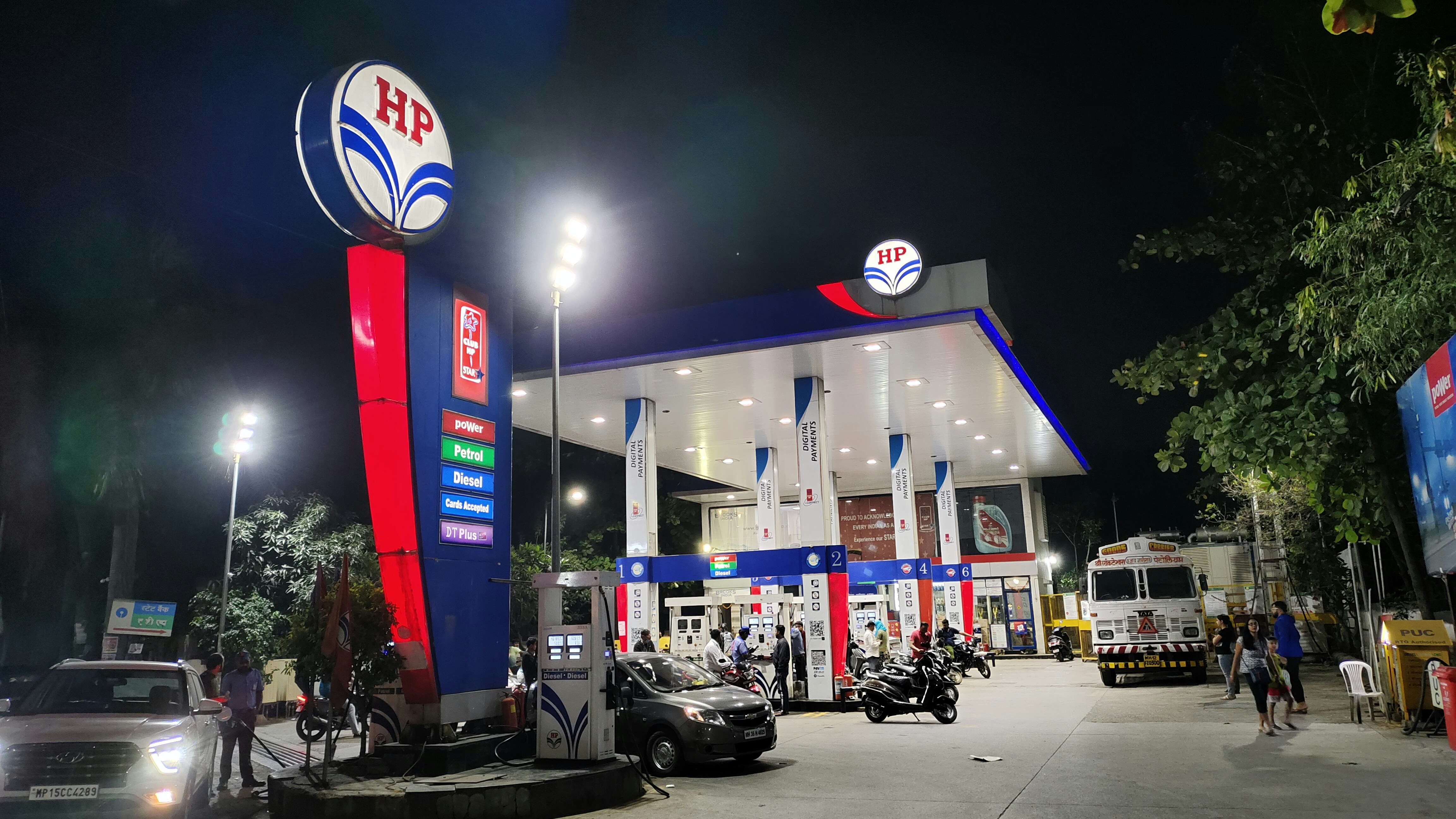 Mitos Charging HP: Apakah Mode Pesawat Mempercepat Pengisian Daya?