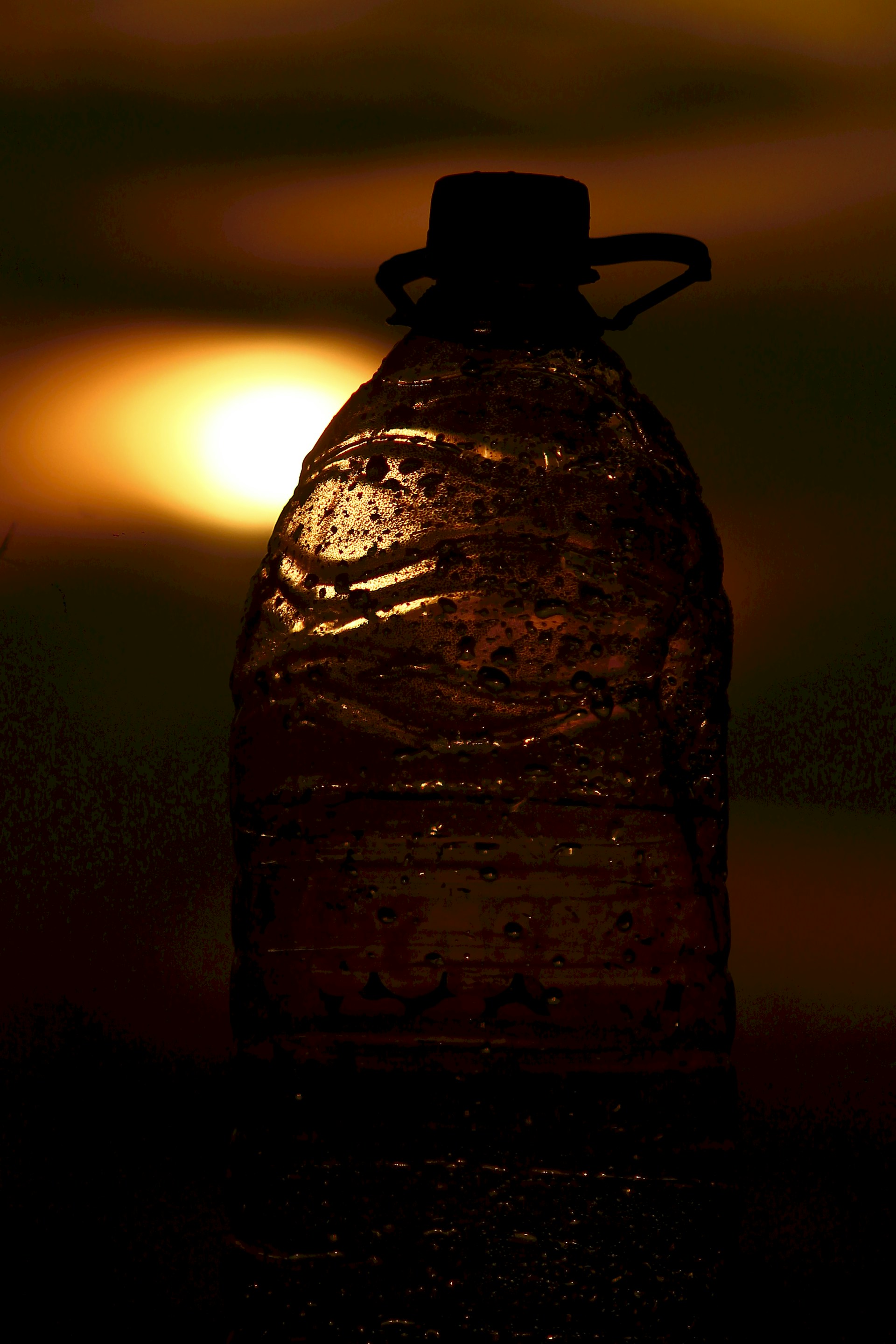 gray computer monitor