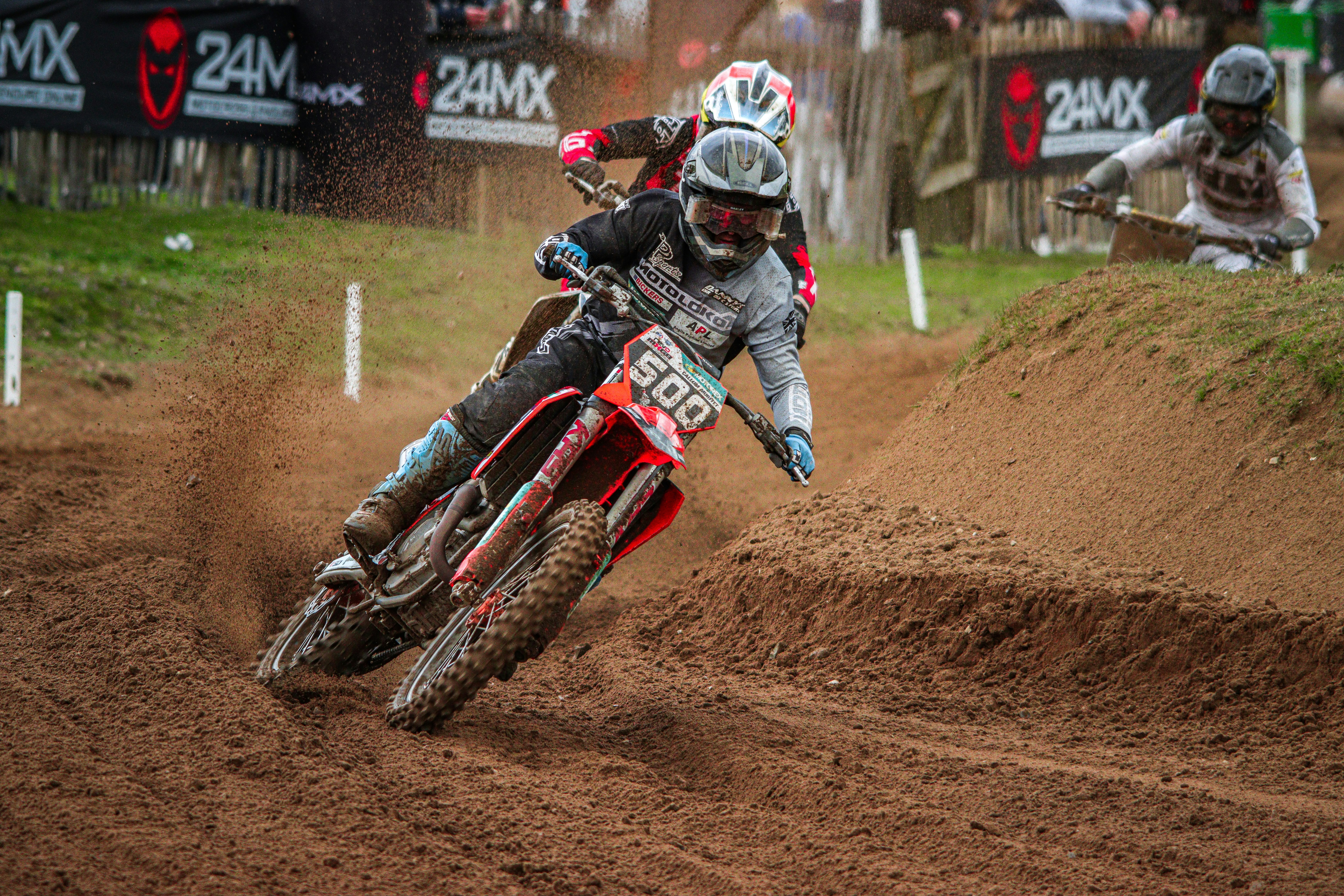 Photo by maxleveridge