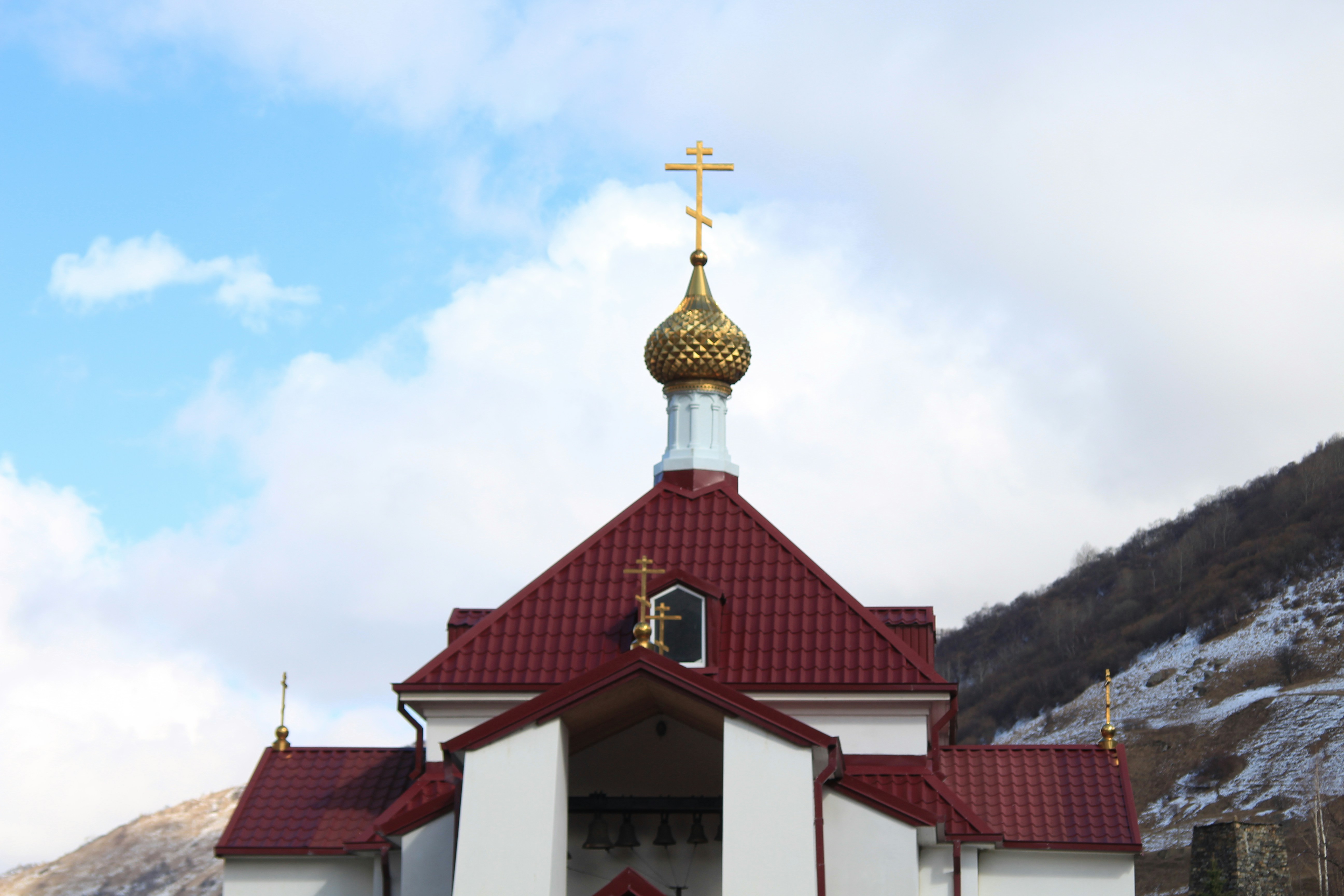 a church with a cross on top of it