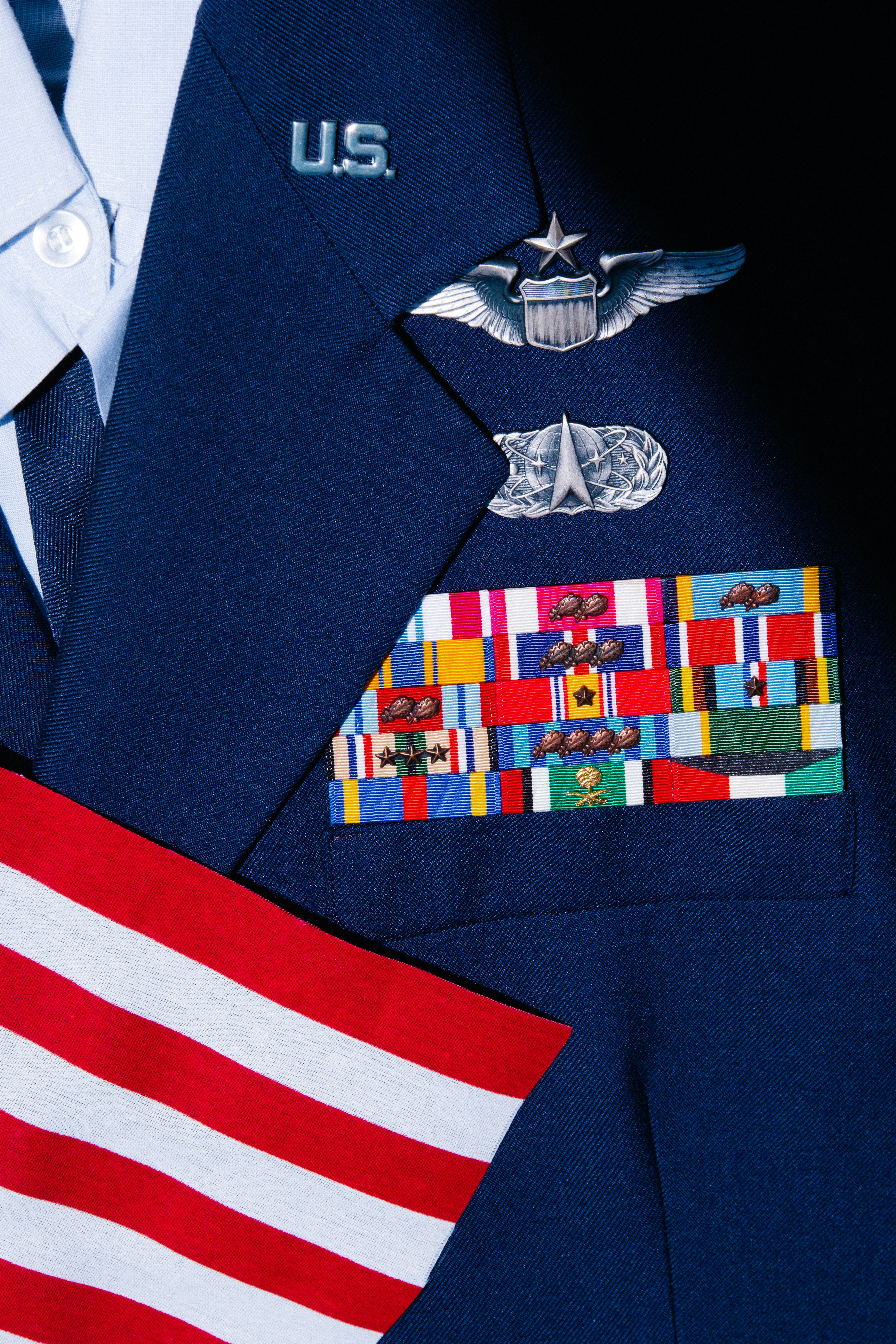 旗を持つユニフォームのクローズアップ