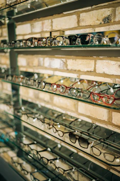 eyeglasses shop etobicoke with optometrist and optical