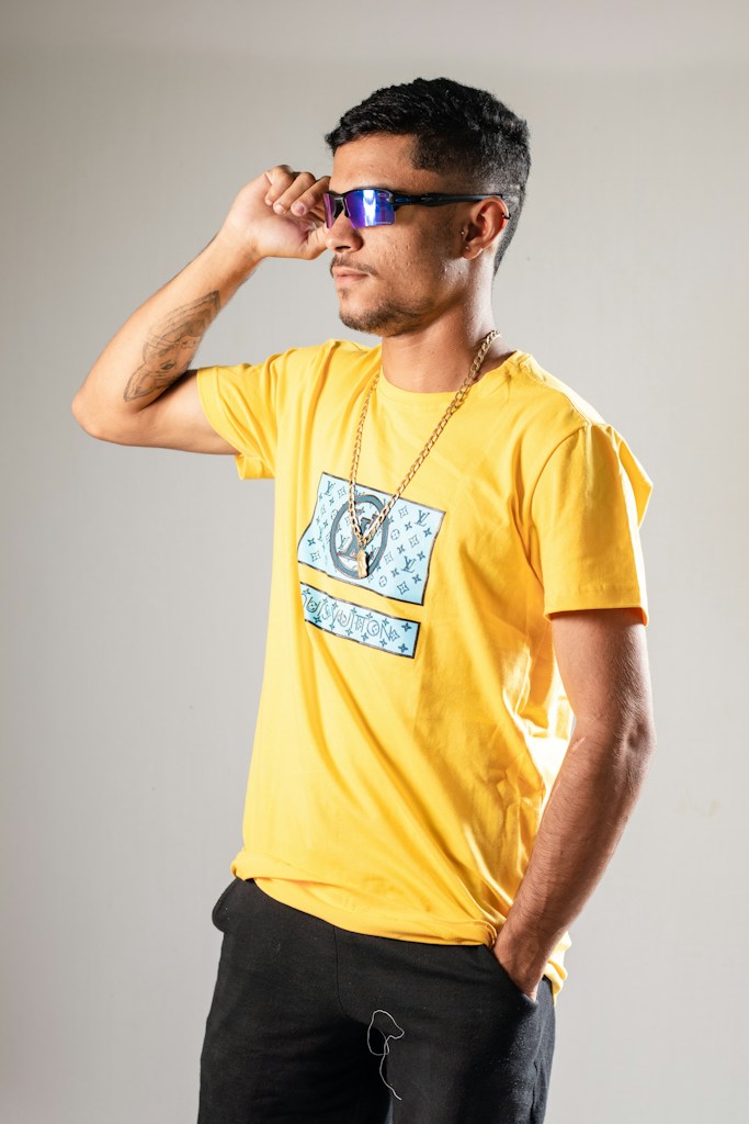 ’80s Graphic Tee