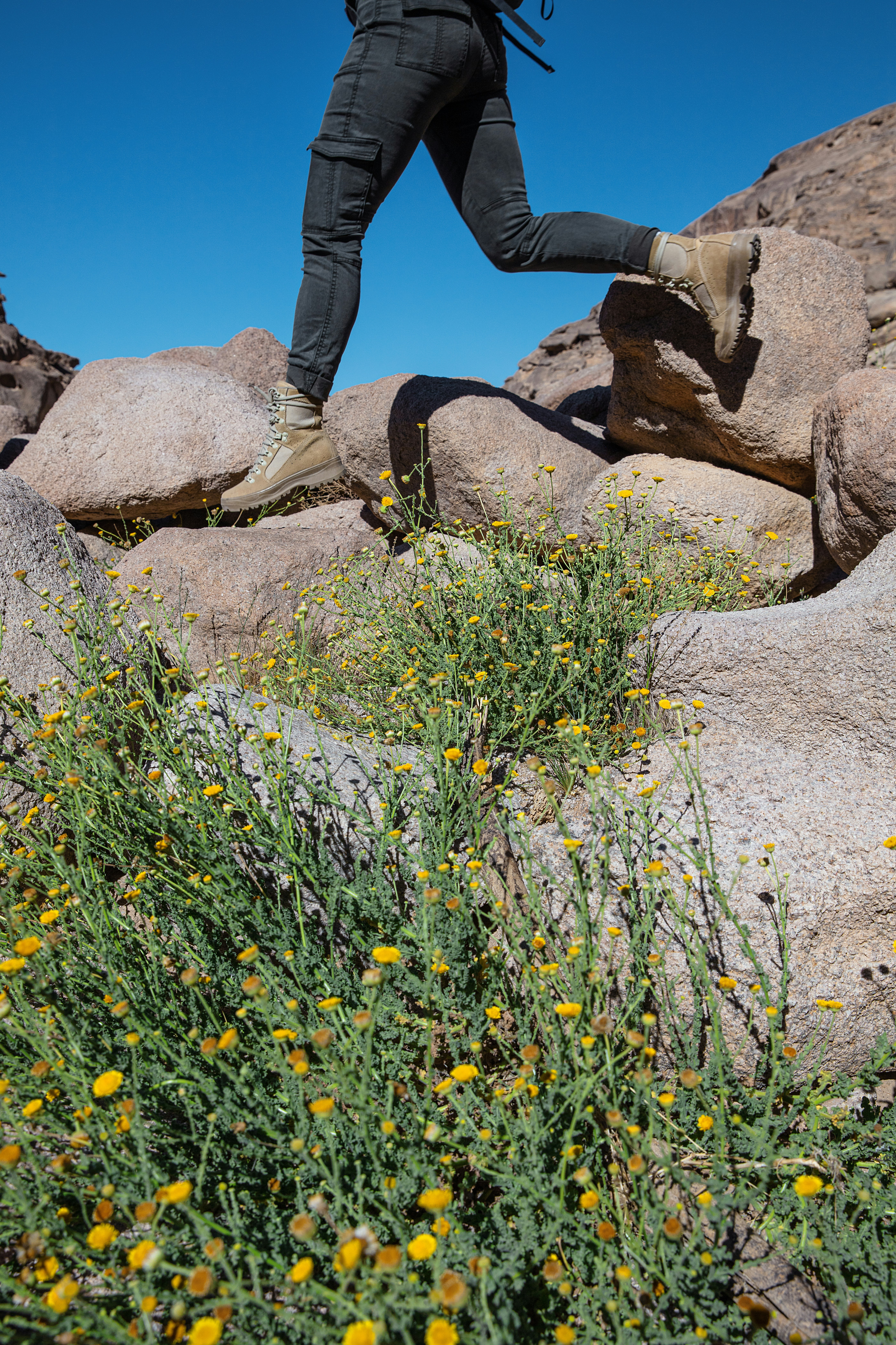 Tips On The Right Way To Walk Naturally for Enhanced Fitness