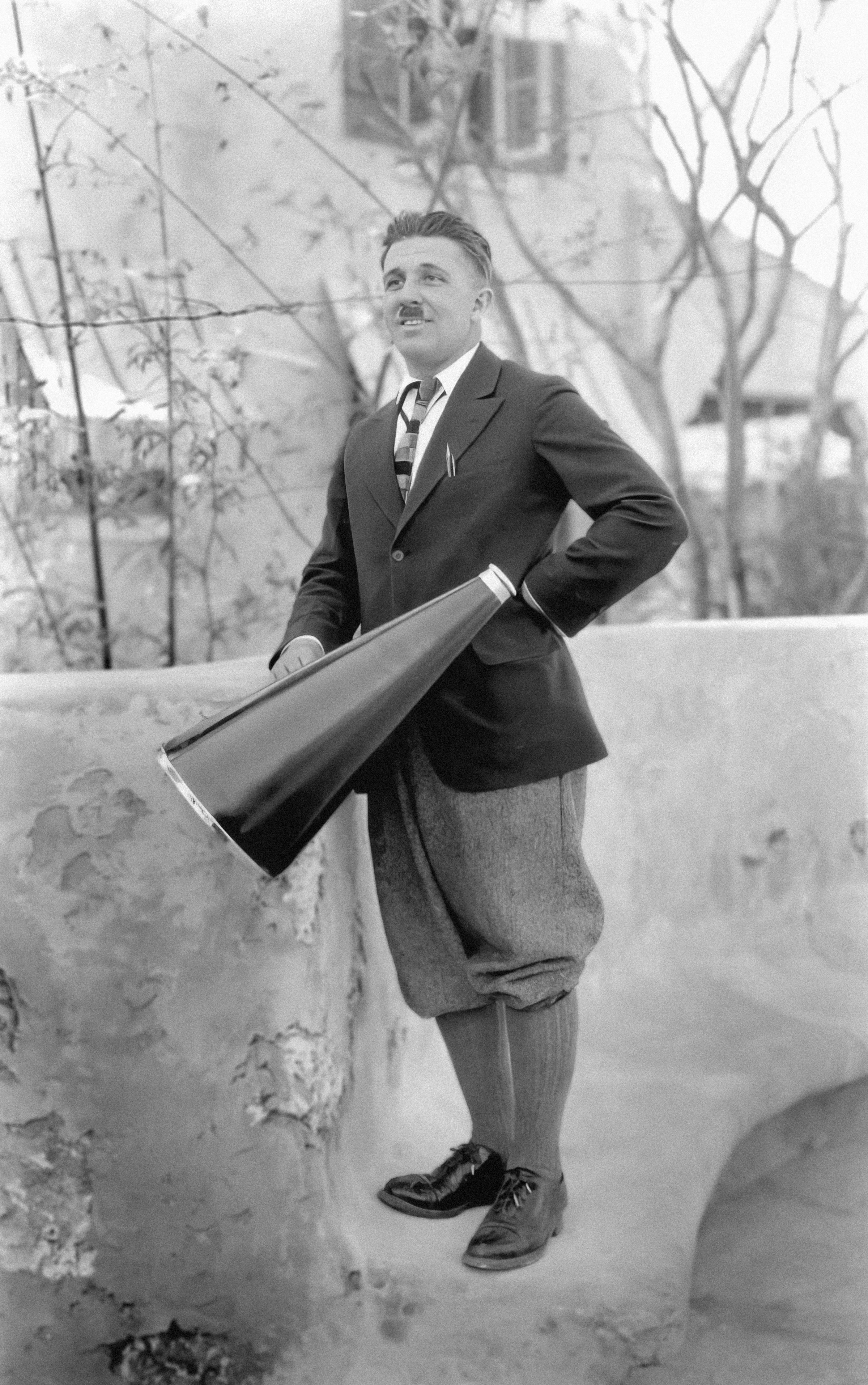 A black and white photo of a man in a suit and tie photo – Free Vintage ...
