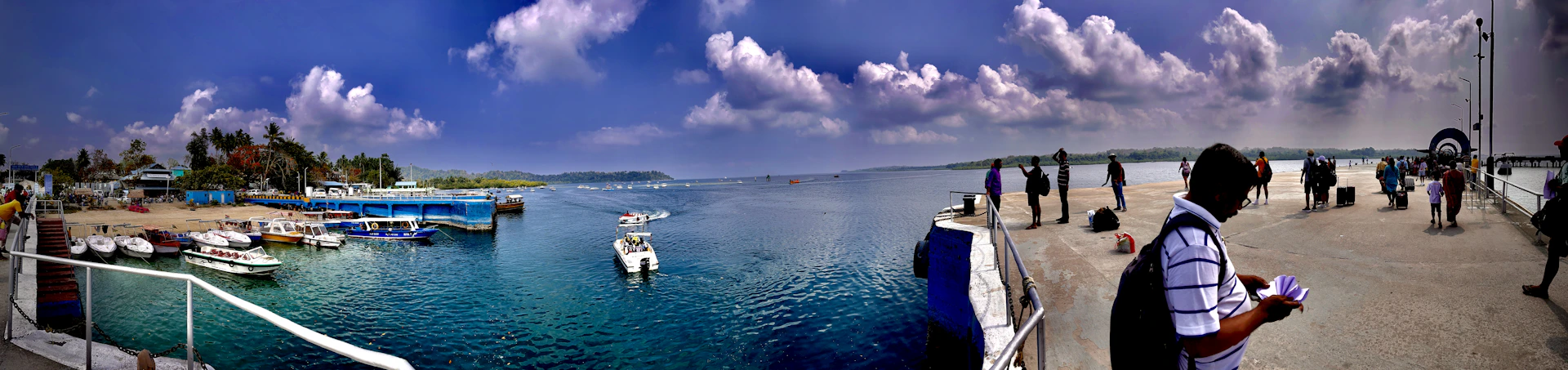 black and white bed linen
