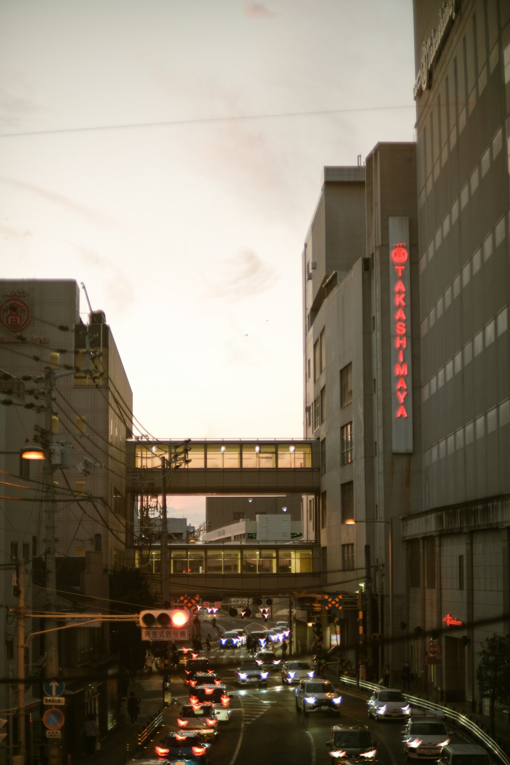 a city street filled with lots of traffic