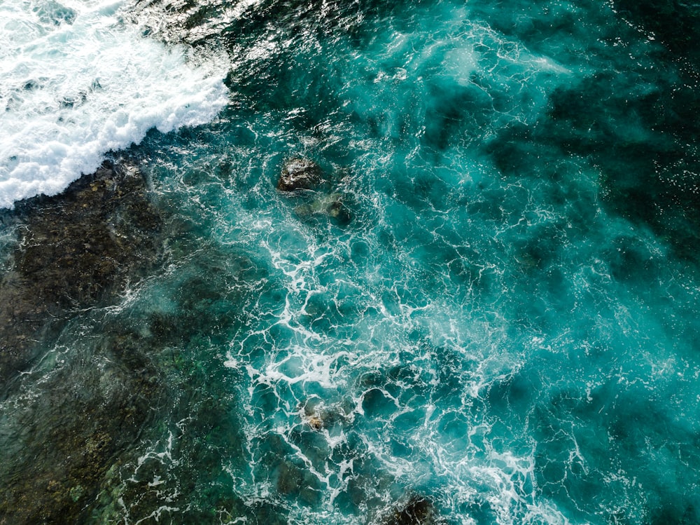 a bird's eye view of a body of water