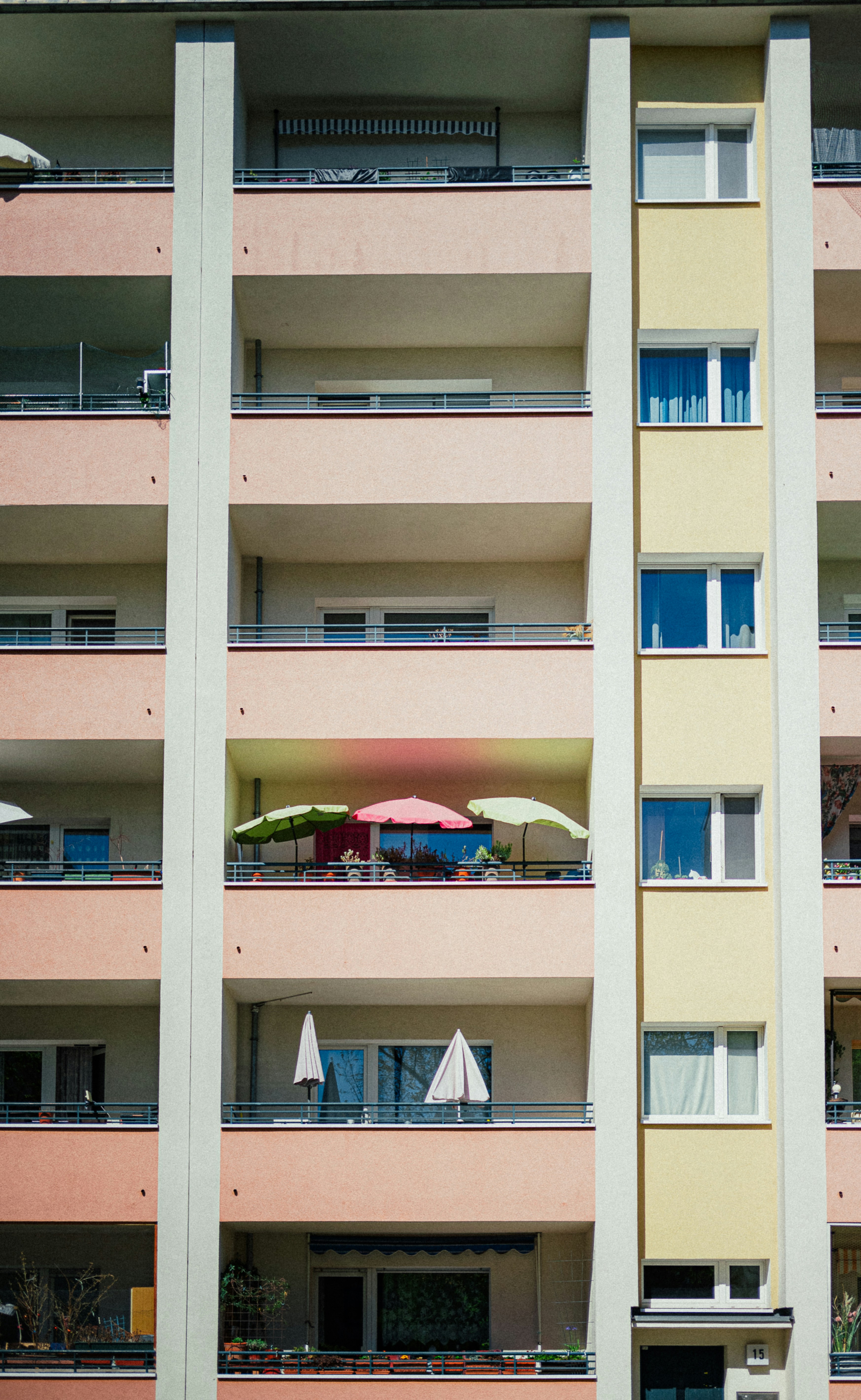 Photo by jetztabertempo