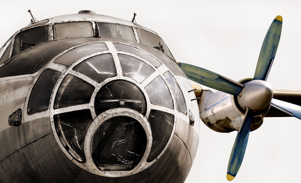 a close up of the nose of an airplane