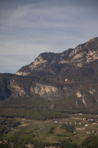 A scenic view of a Colombian landscape.
