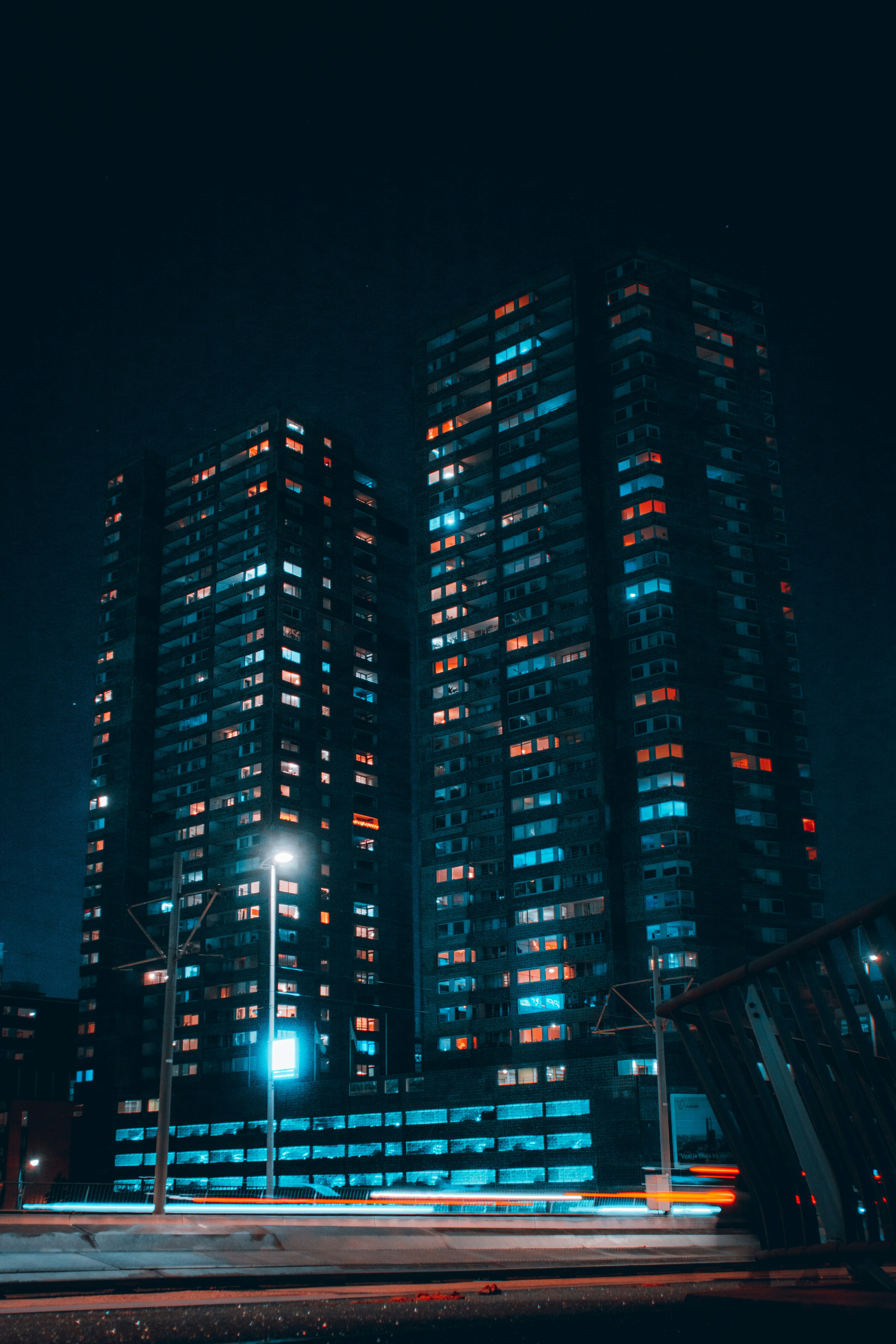 futuristic city wallpaper, wallpaper, Bisnis Elon Musk: Inovasi dan Dampaknya 2