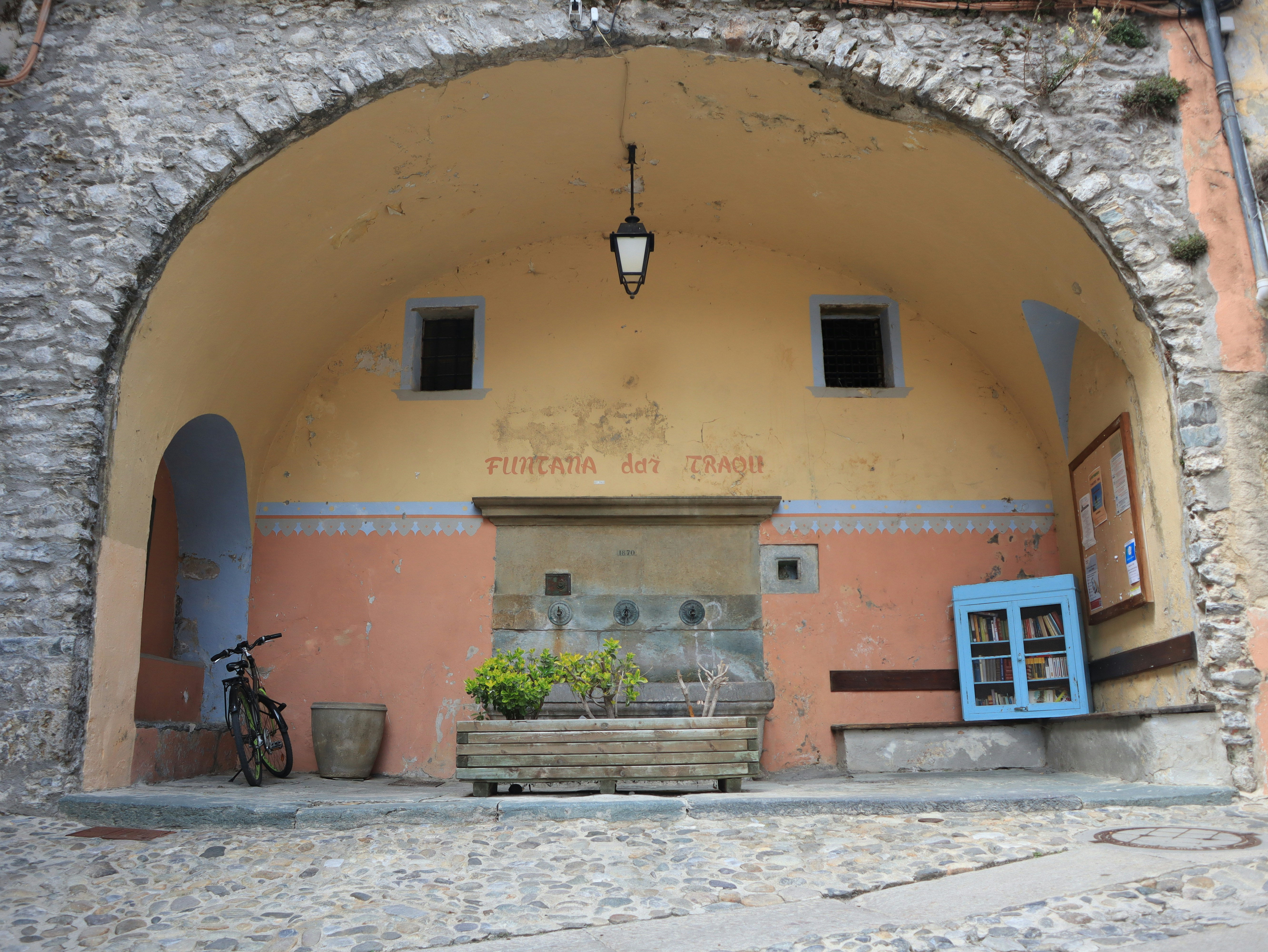 Photo by everydayparis