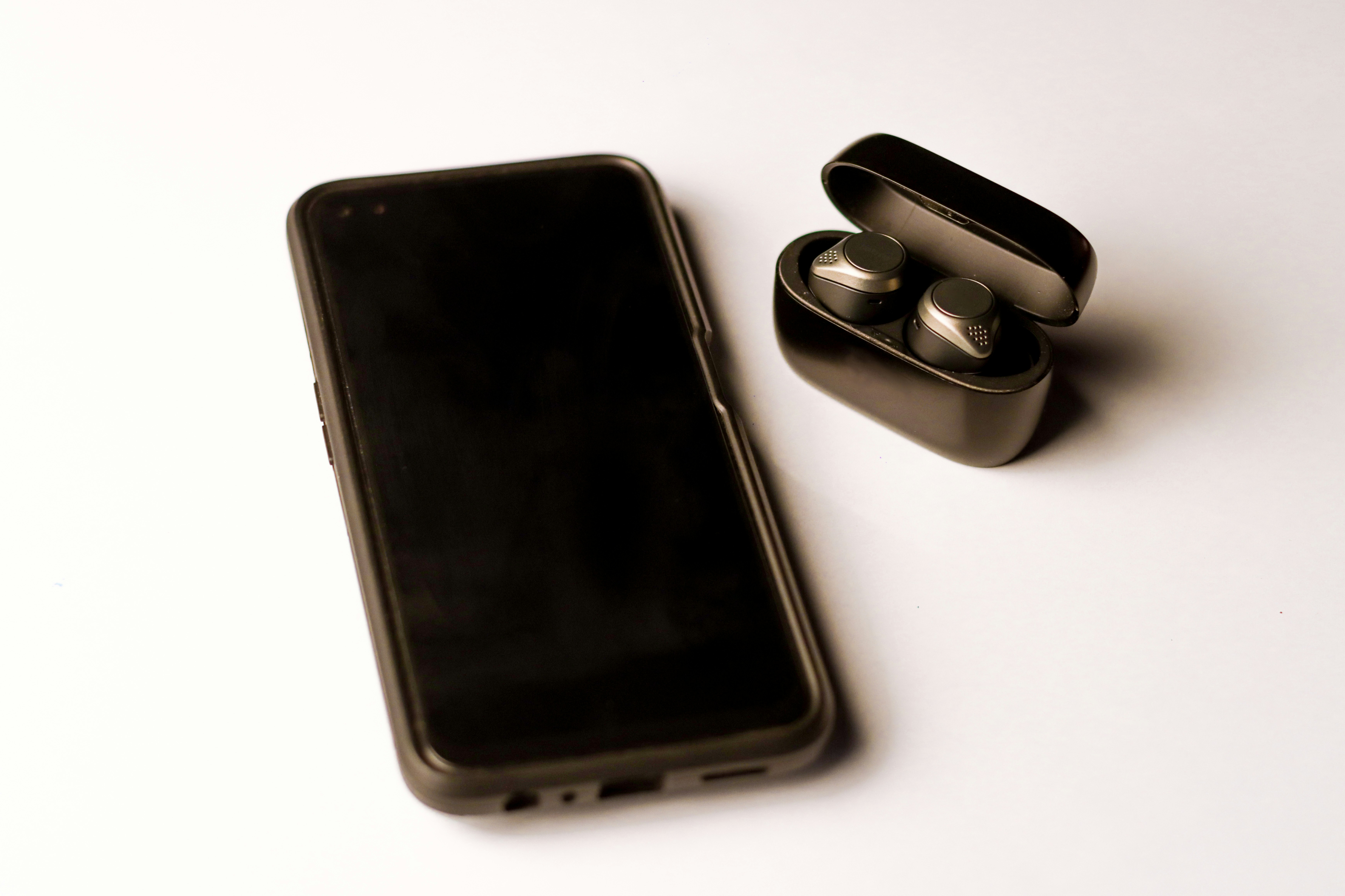 Android Smartphone with headphones