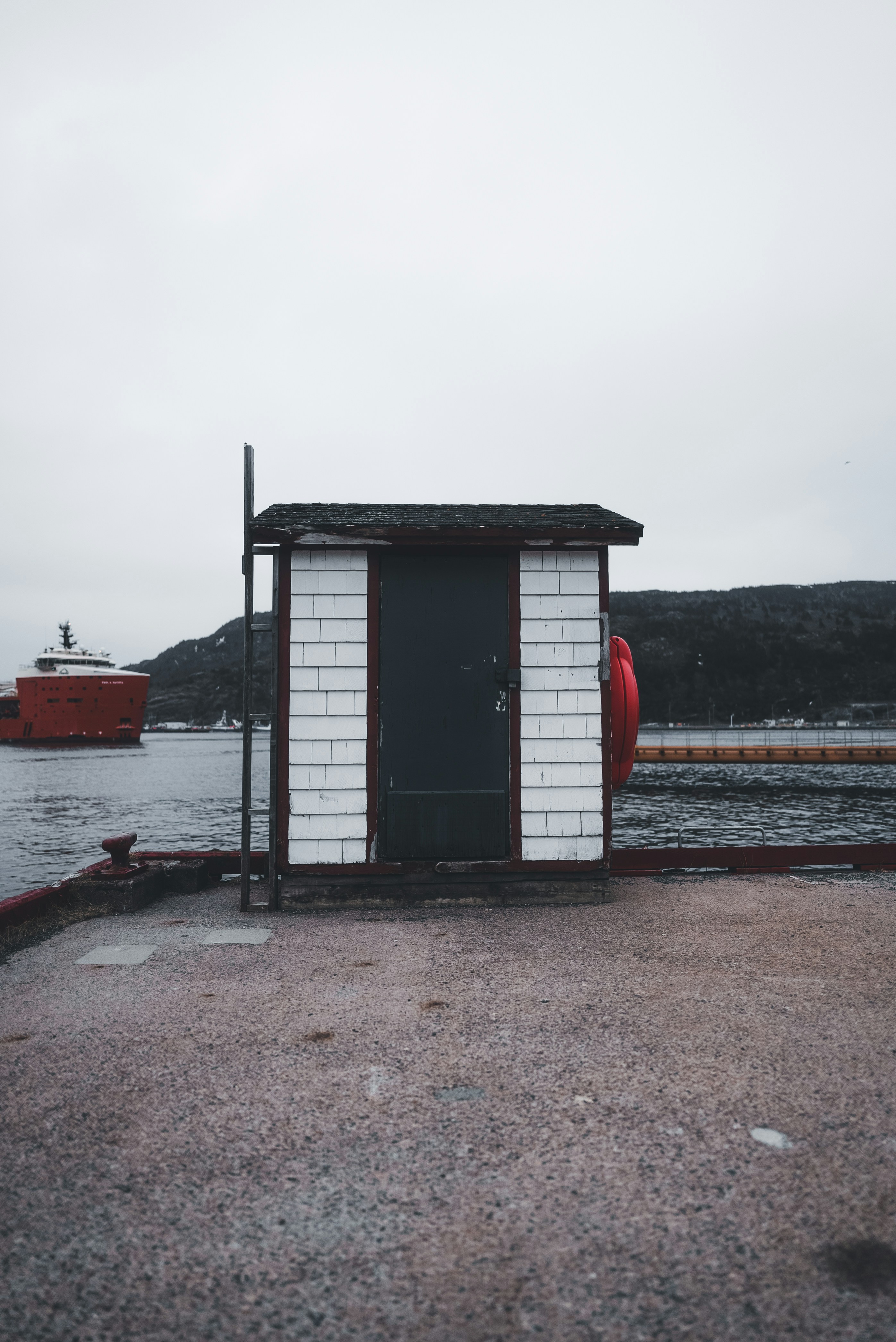 Photo by introspectivedsgn