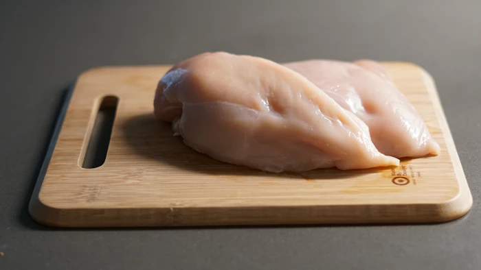 Fresh chicken meat pieces