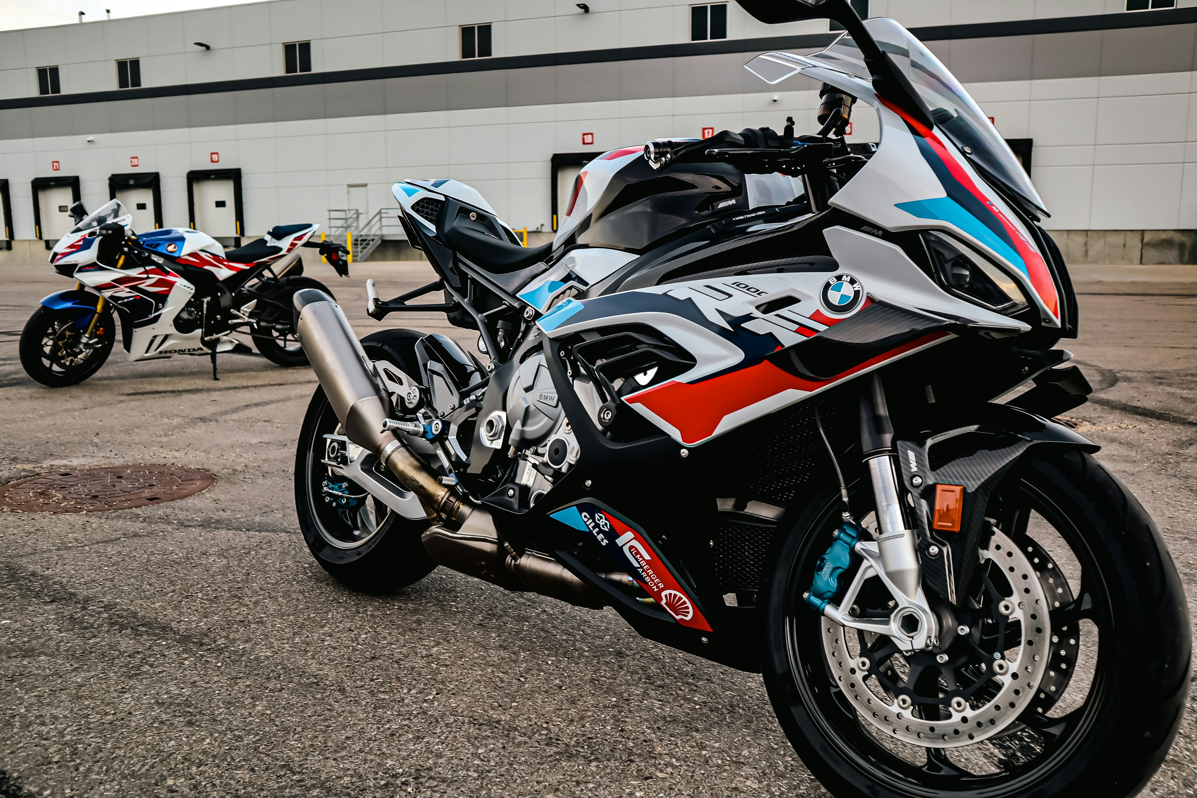 Photo by ronnzymoto