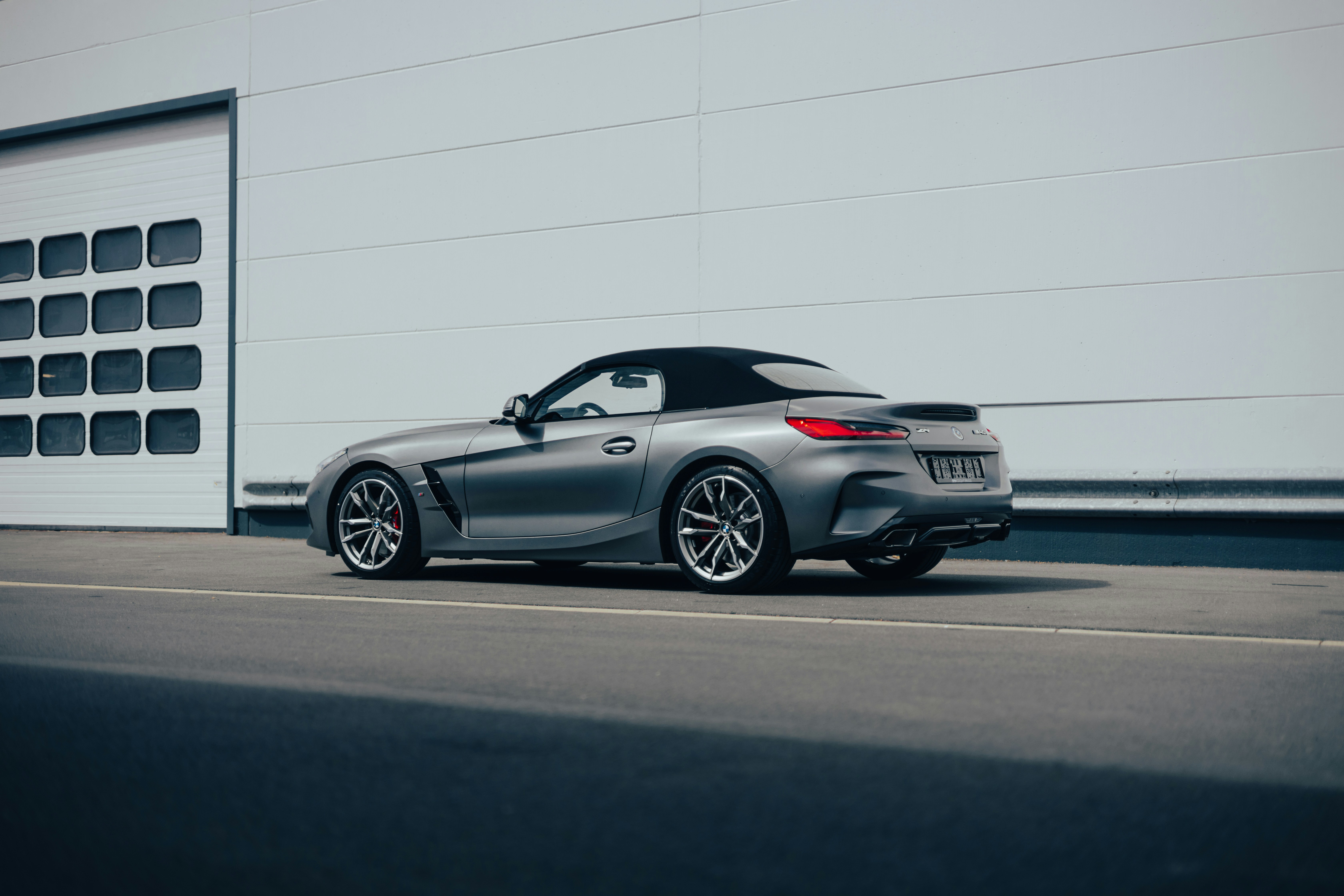 Photo by lorenzohamers