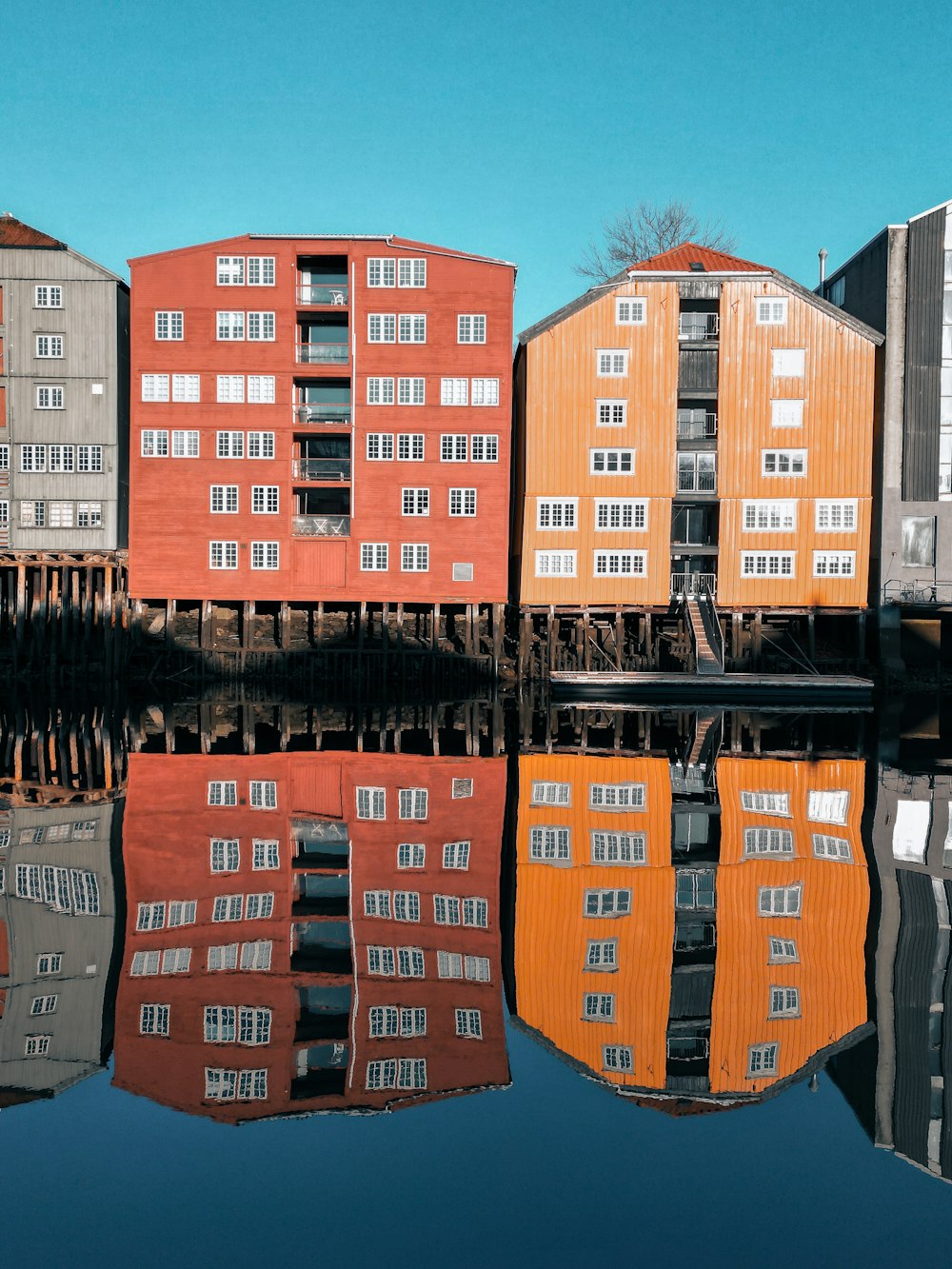 a body of water that has some buildings in it