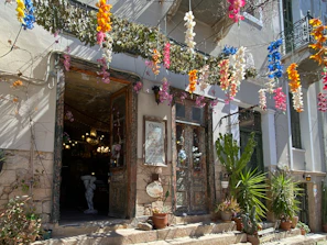 Bright and colorful storefront of Estrella Variedades with welcoming entrance