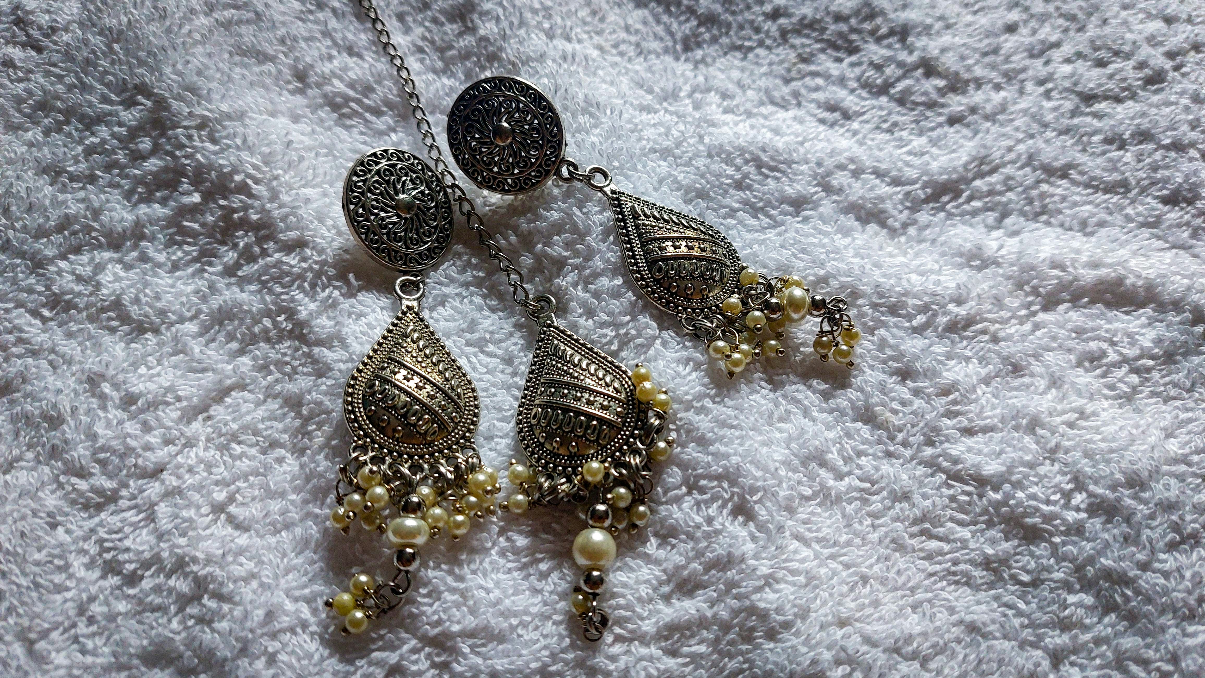 Elegant Modern Earrings Collection