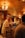 Bar com clientes felizes servindo bebidas