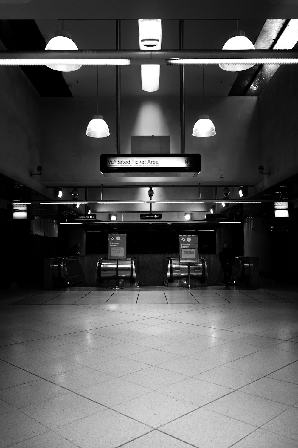 a black and white photo of an empty building