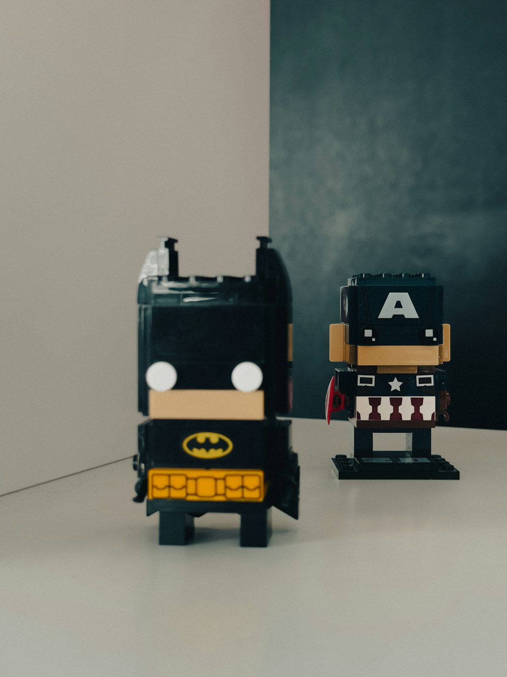 a couple of legos that are sitting on a table