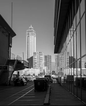 a black and white photo of a city street