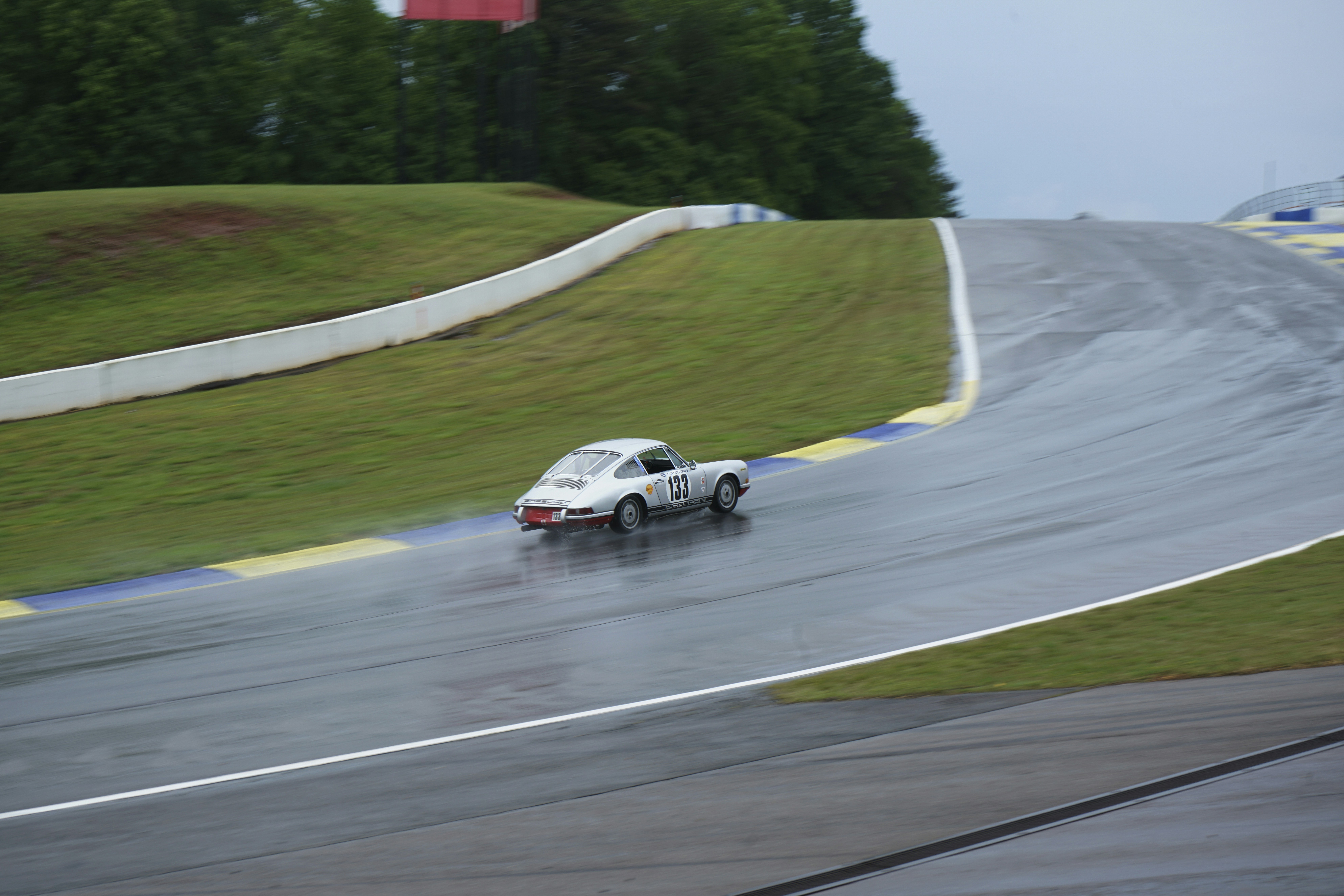 Car Racing Track Pictures | Download Free Images on Unsplash