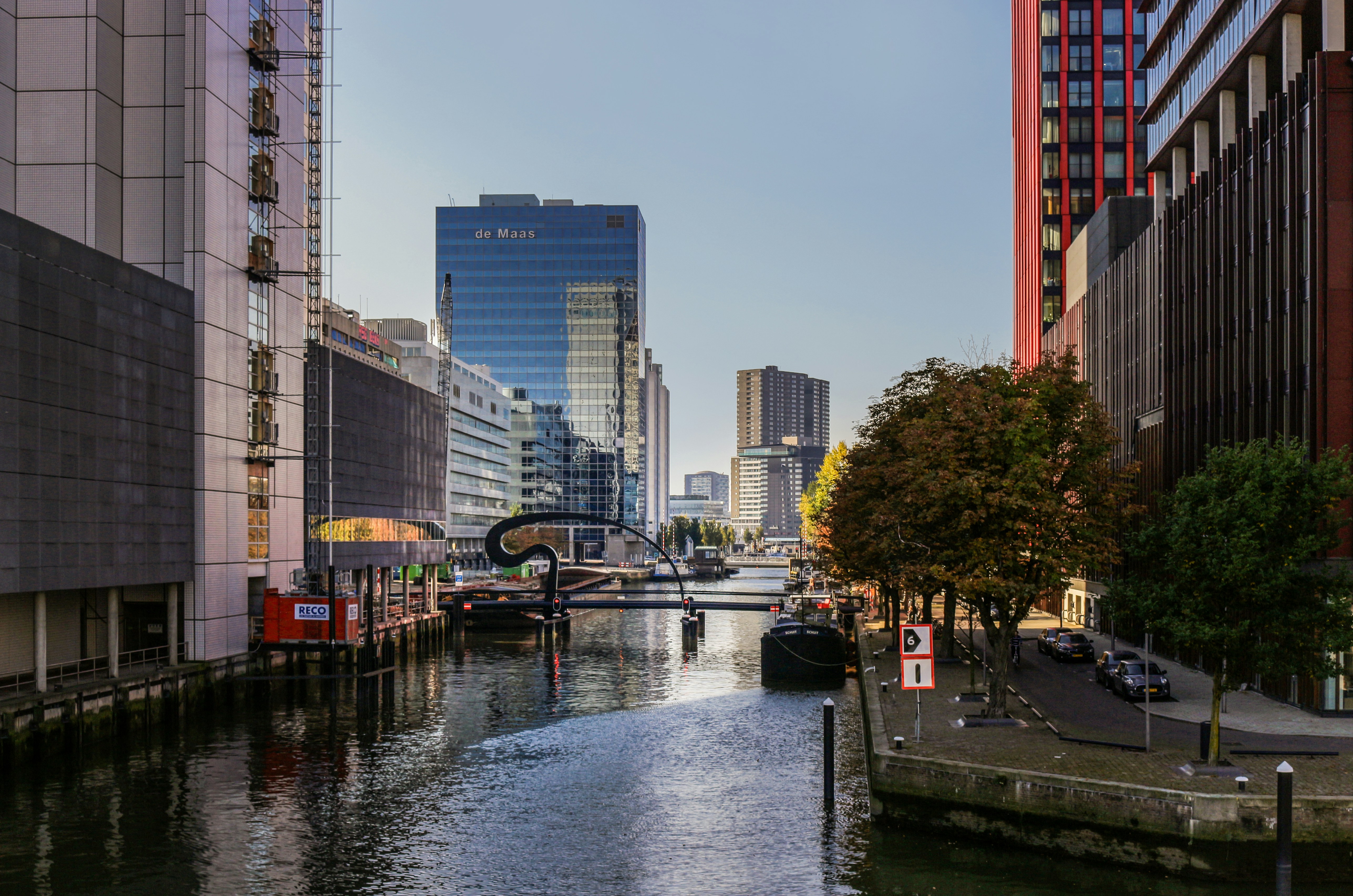 Photo by miloslopusina