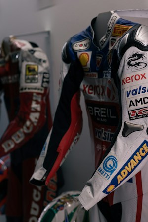 Unveiling the Style of Drivinz: Cyber-Motorsport Street Wear
