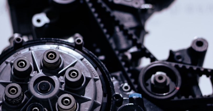 a close up of an engine on a table