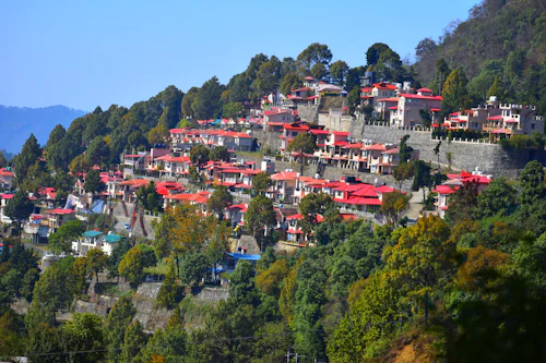 Nainital — Emerald Lakes & Misty Ridges