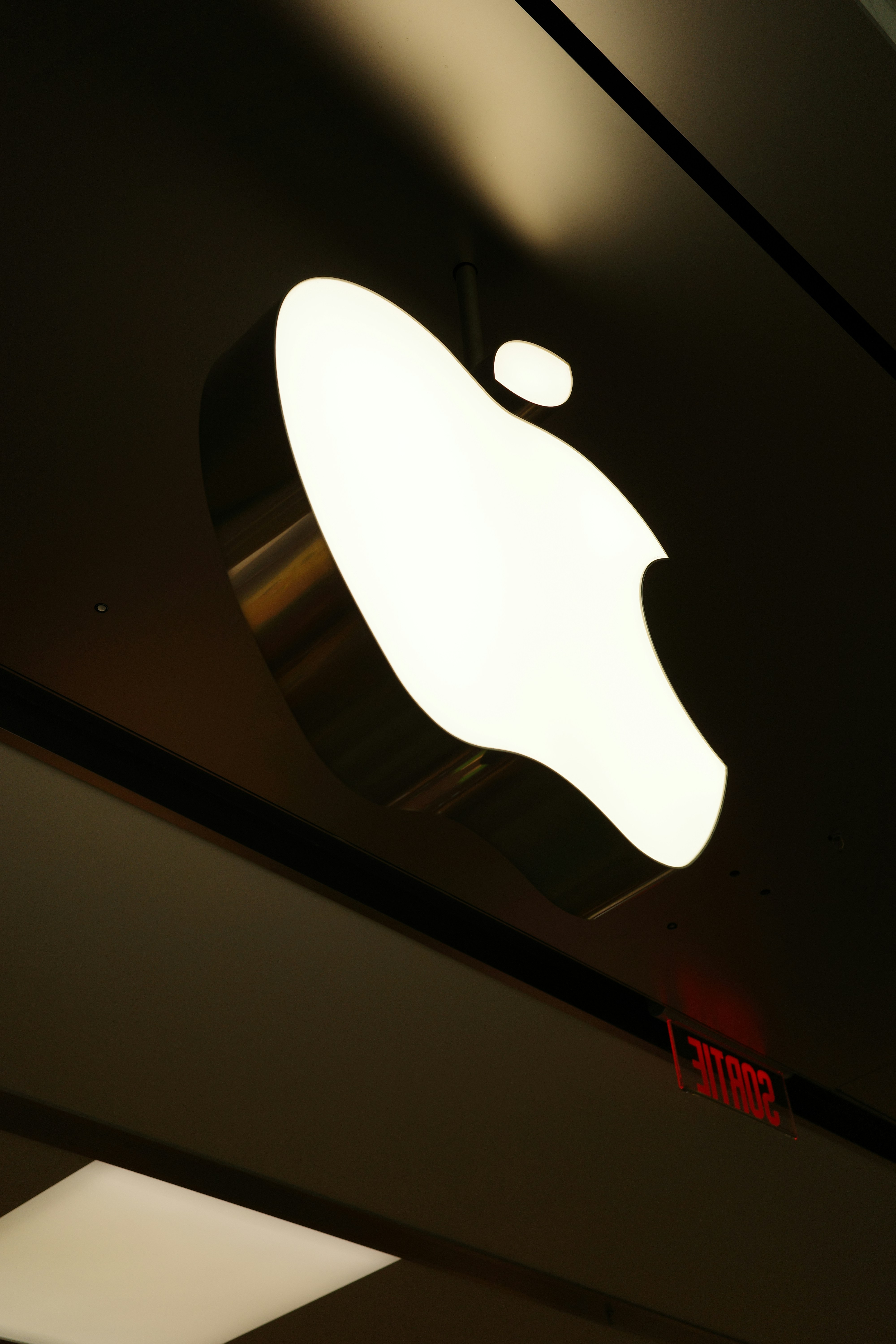 اي كلاود iCloud الدليل الكامل