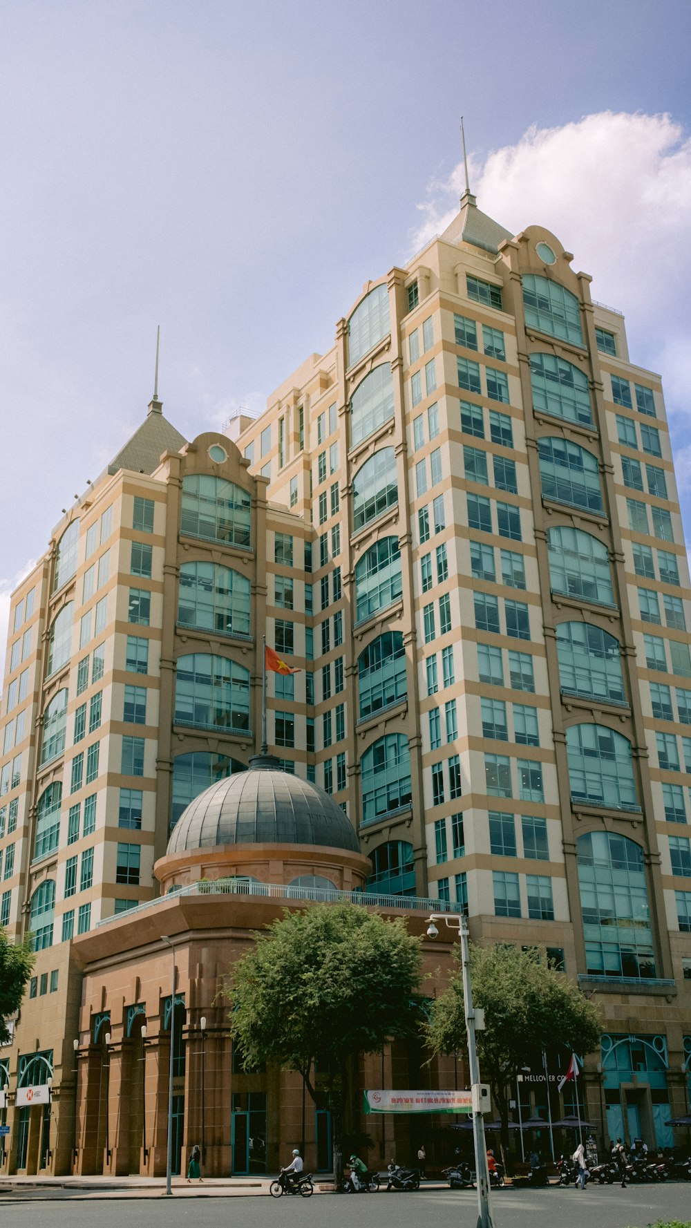 a large building with a dome on top of it